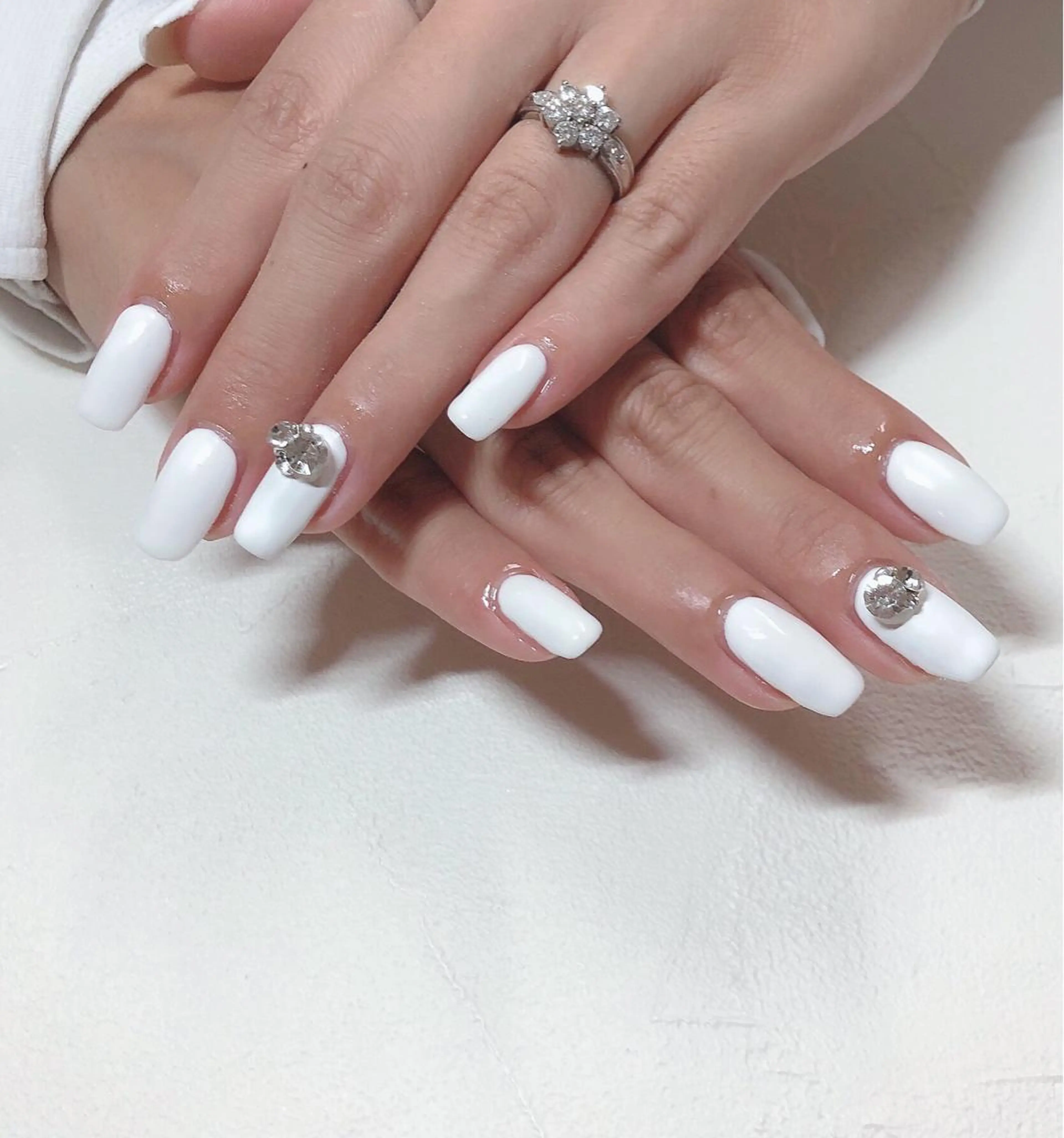 ネイル ストーンネイル nails 🎀meのネイルデザイン