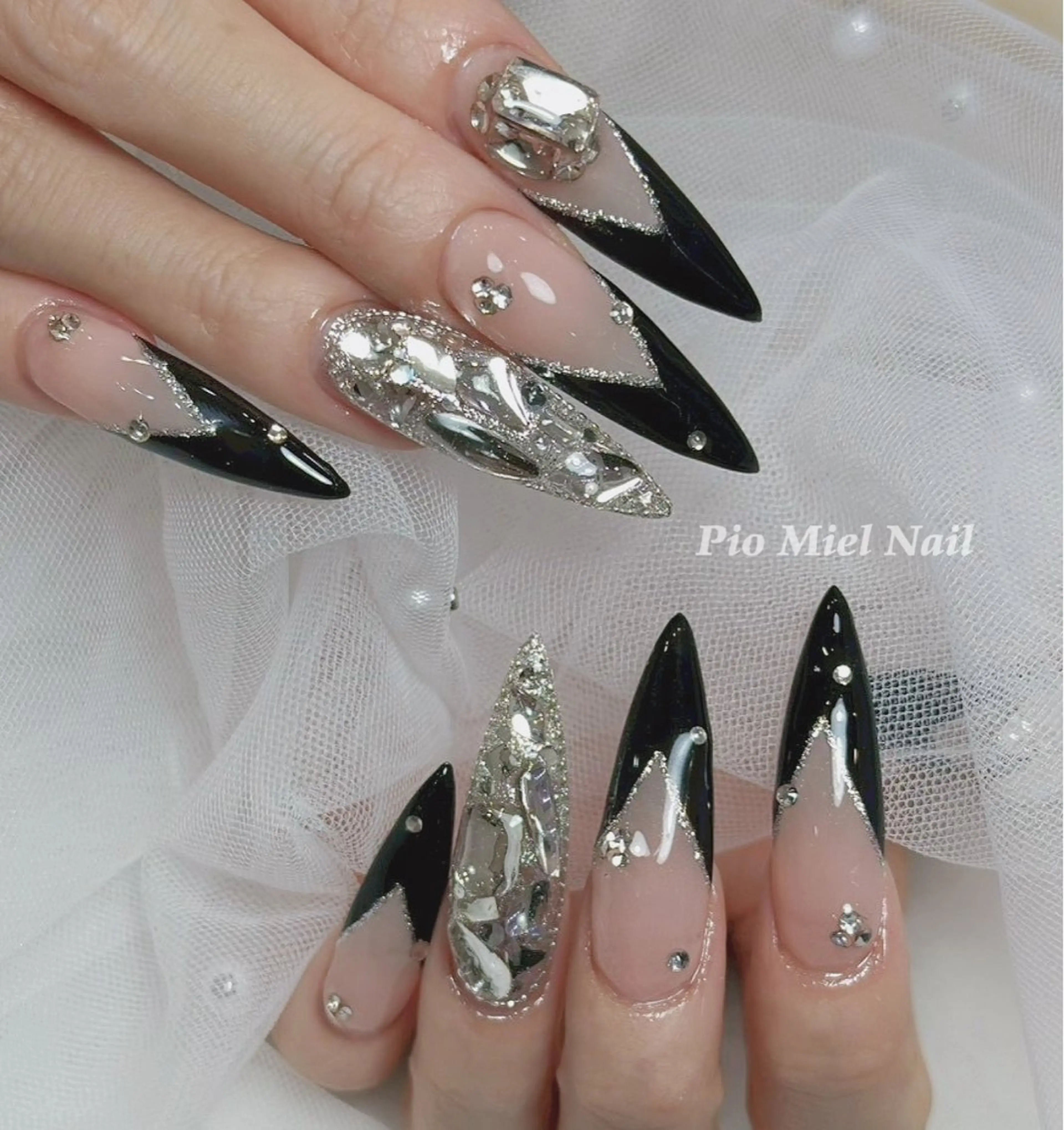 ネイル 韓国ネイル マグネットネイル ニュアンスネイル シンプルネイル ツイードネイル ハンドネイル Pio Mielのネイルデザイン