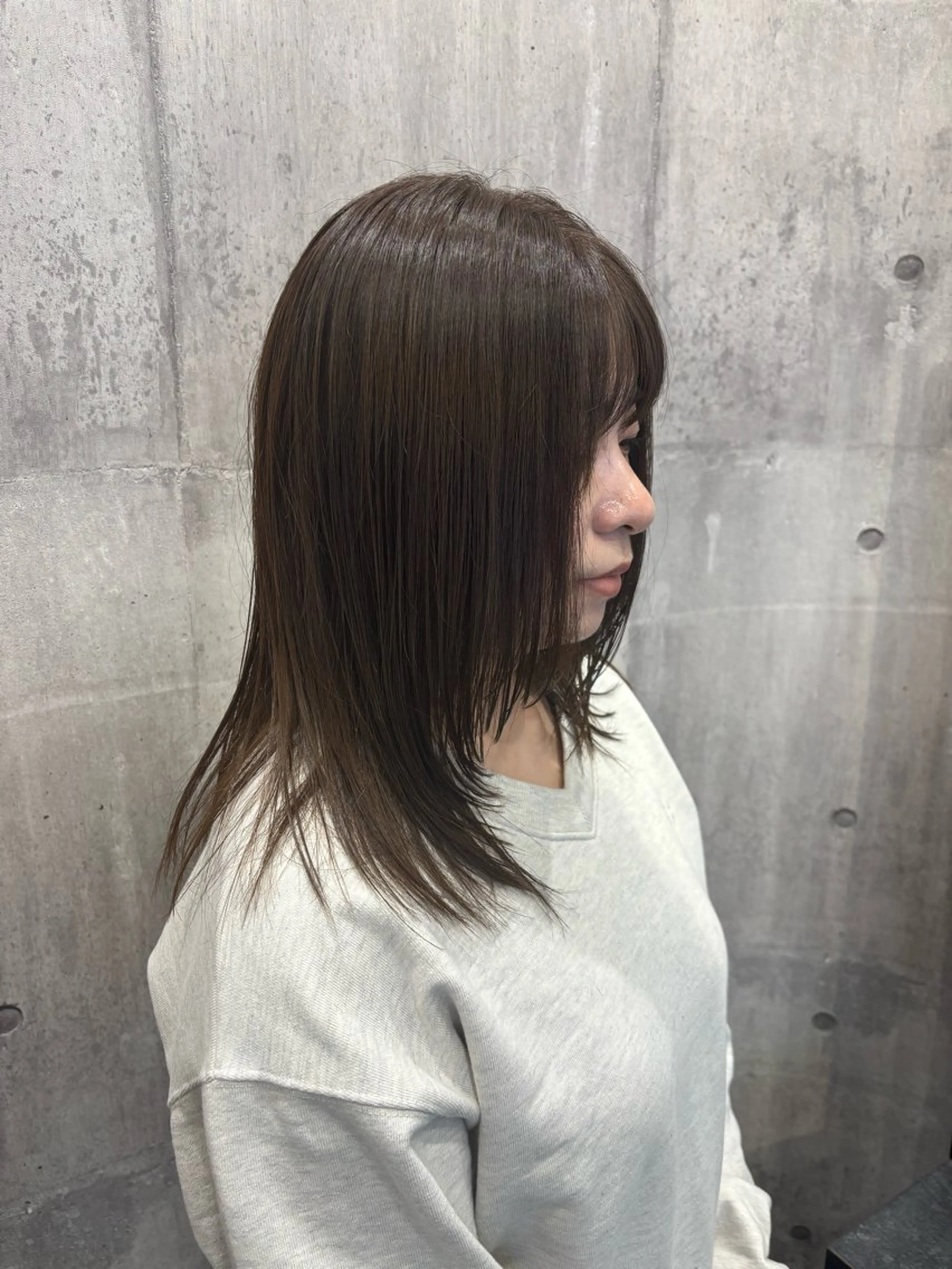 セミロング EARTH 寺本尚生のヘアスタイル