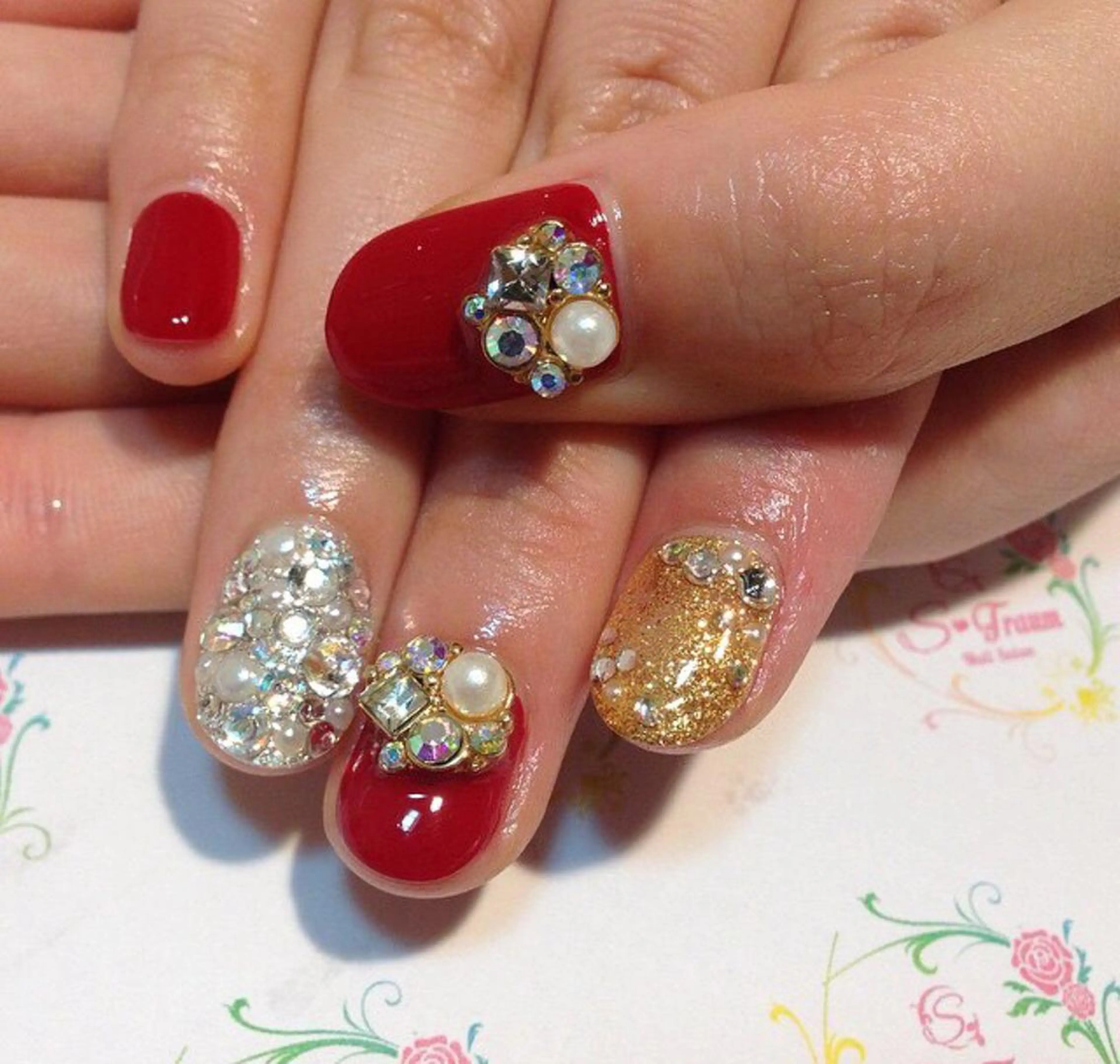 ネイル アートネイル ストーンネイル Nail Salon S-Traum所属・Nail Salon S-Traumのネイルデザイン