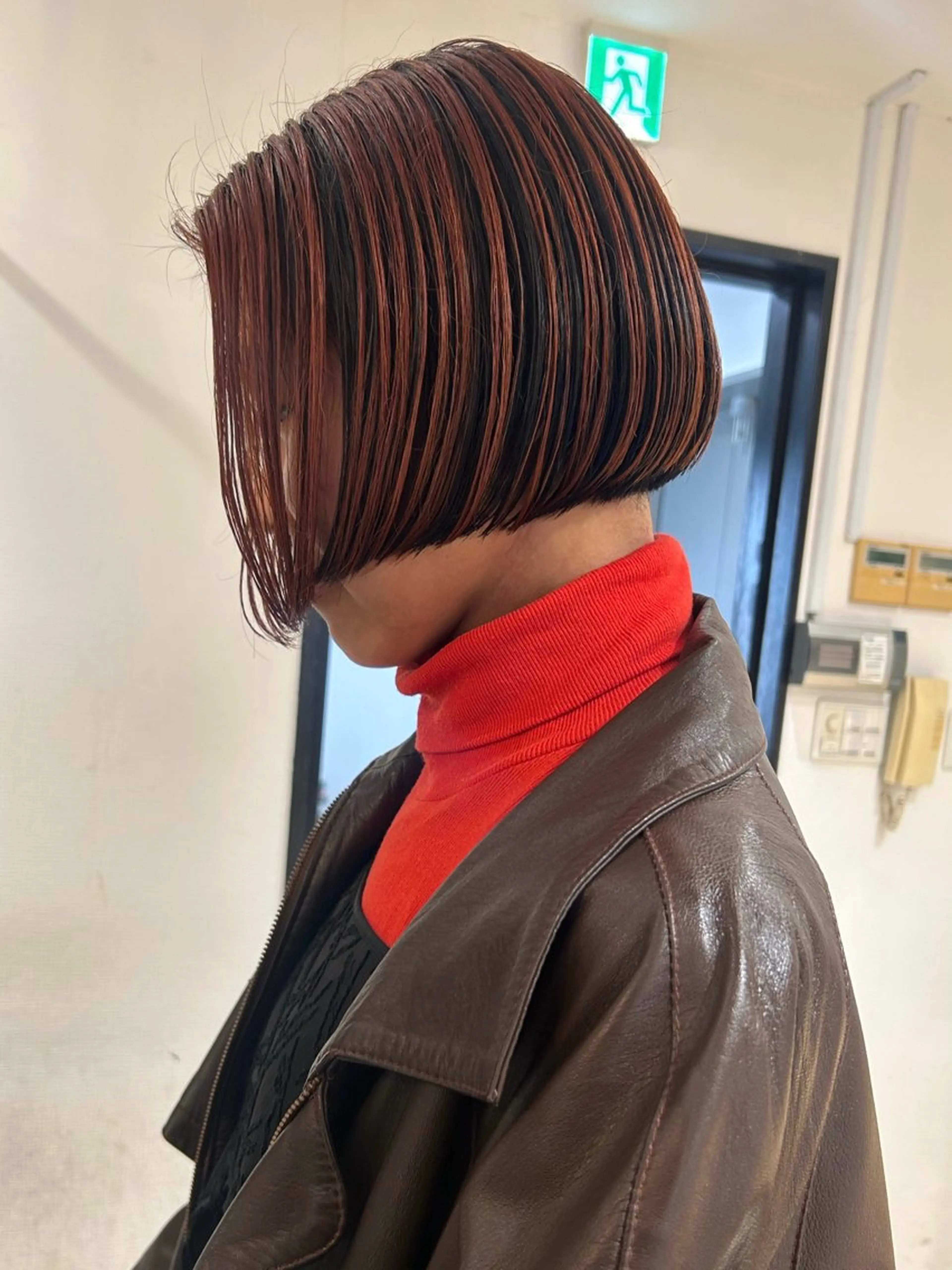 ショート カラー ブリーチ ケアブリーチ ハイライトカラー ボブ ハイライト カット ヘアカラー トリートメント Loom.所属・村上雅人 ナチュラルモードのヘアスタイル