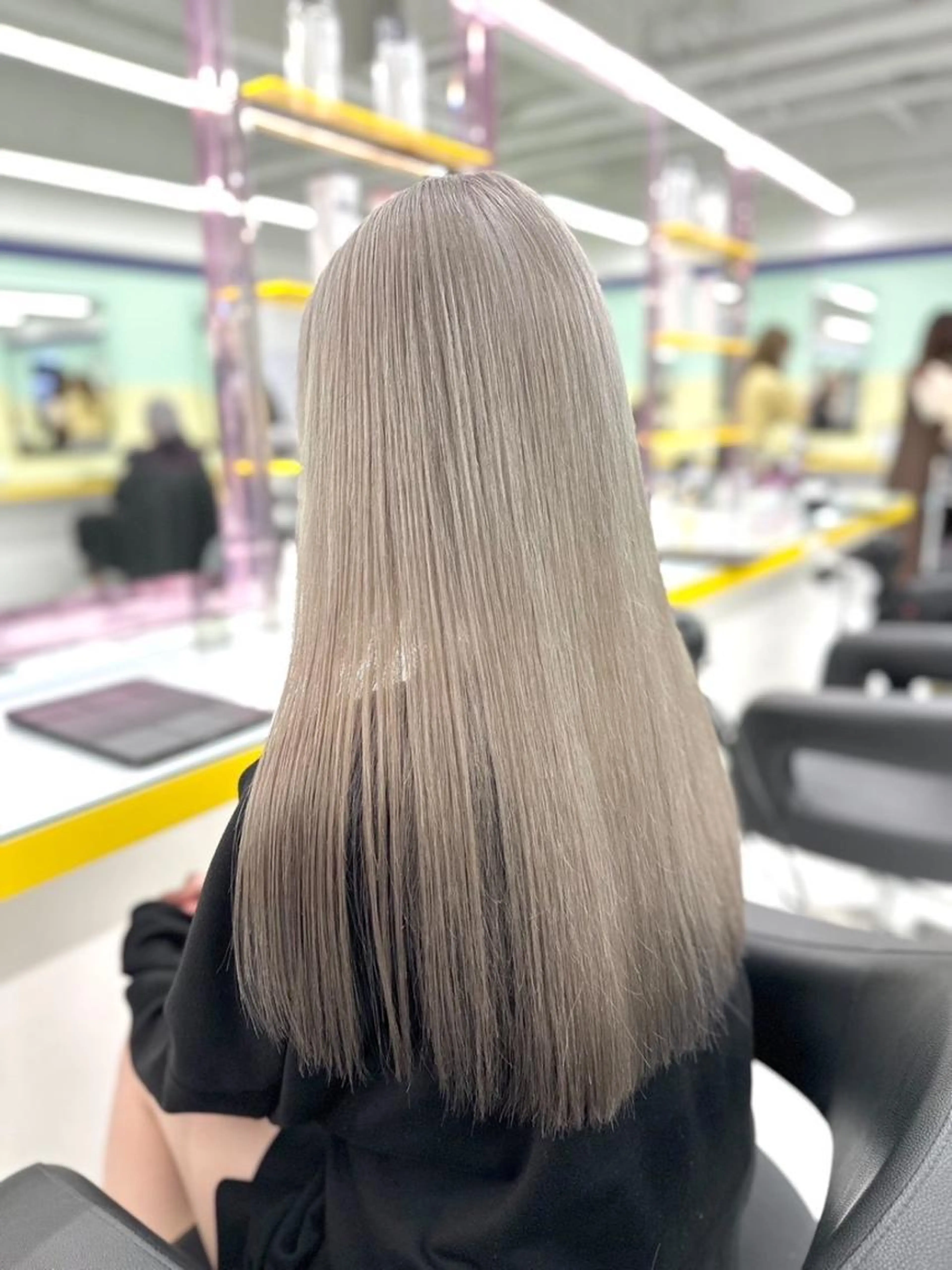 💗初回限定クーポン💗ポイントブリーチ1回(インナーカラー/イヤリングカラー)＋全体カラー＋炭酸Spa＋トリートメントの写真