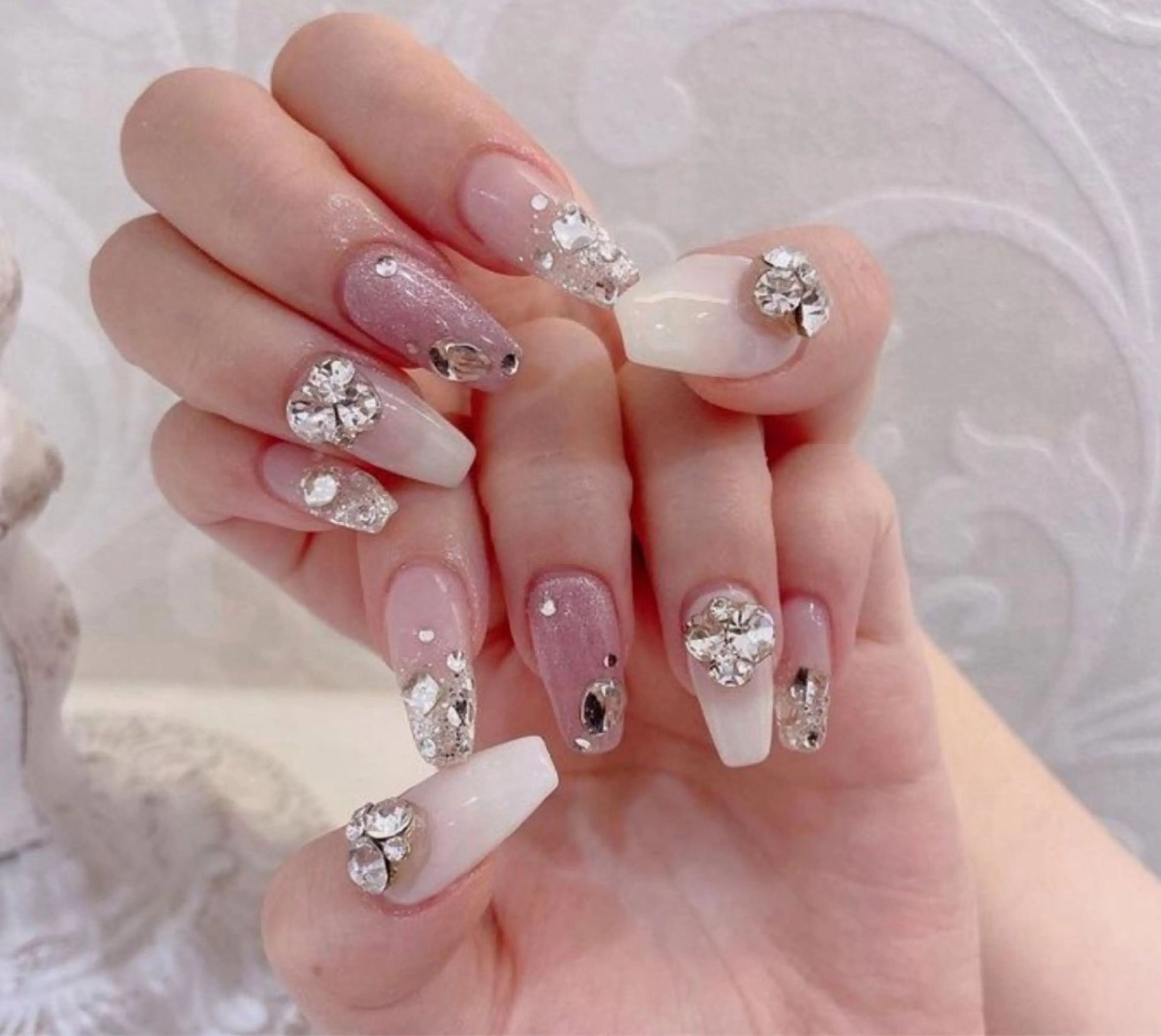 ネイル フレンチネイル キラキラネイル 水色 マグネットネイル ミラーネイル Lina nail所属・Luna 池袋のネイルデザイン