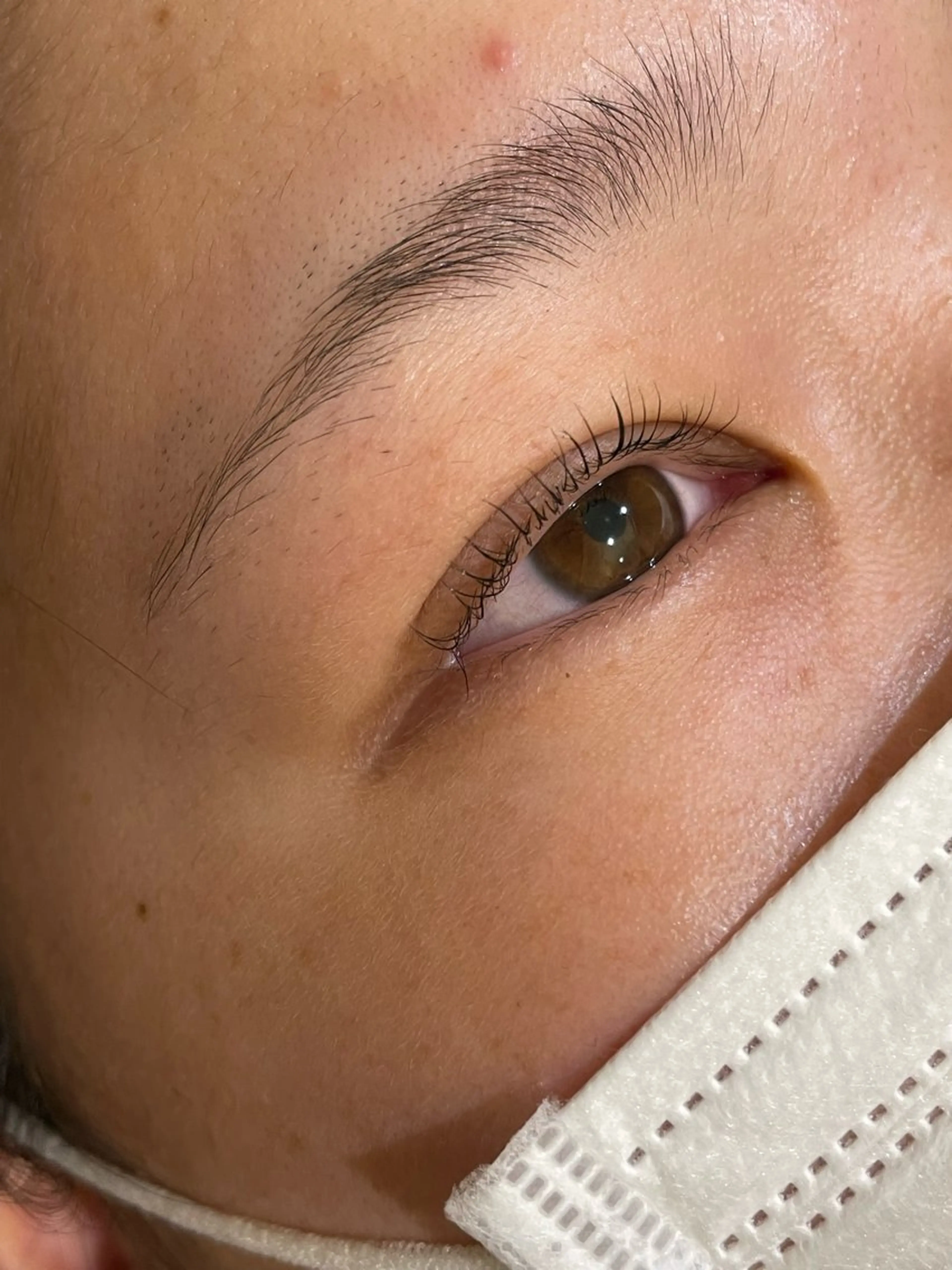 マツエク・マツパ cure所属・井上 真里奈のヘアスタイル