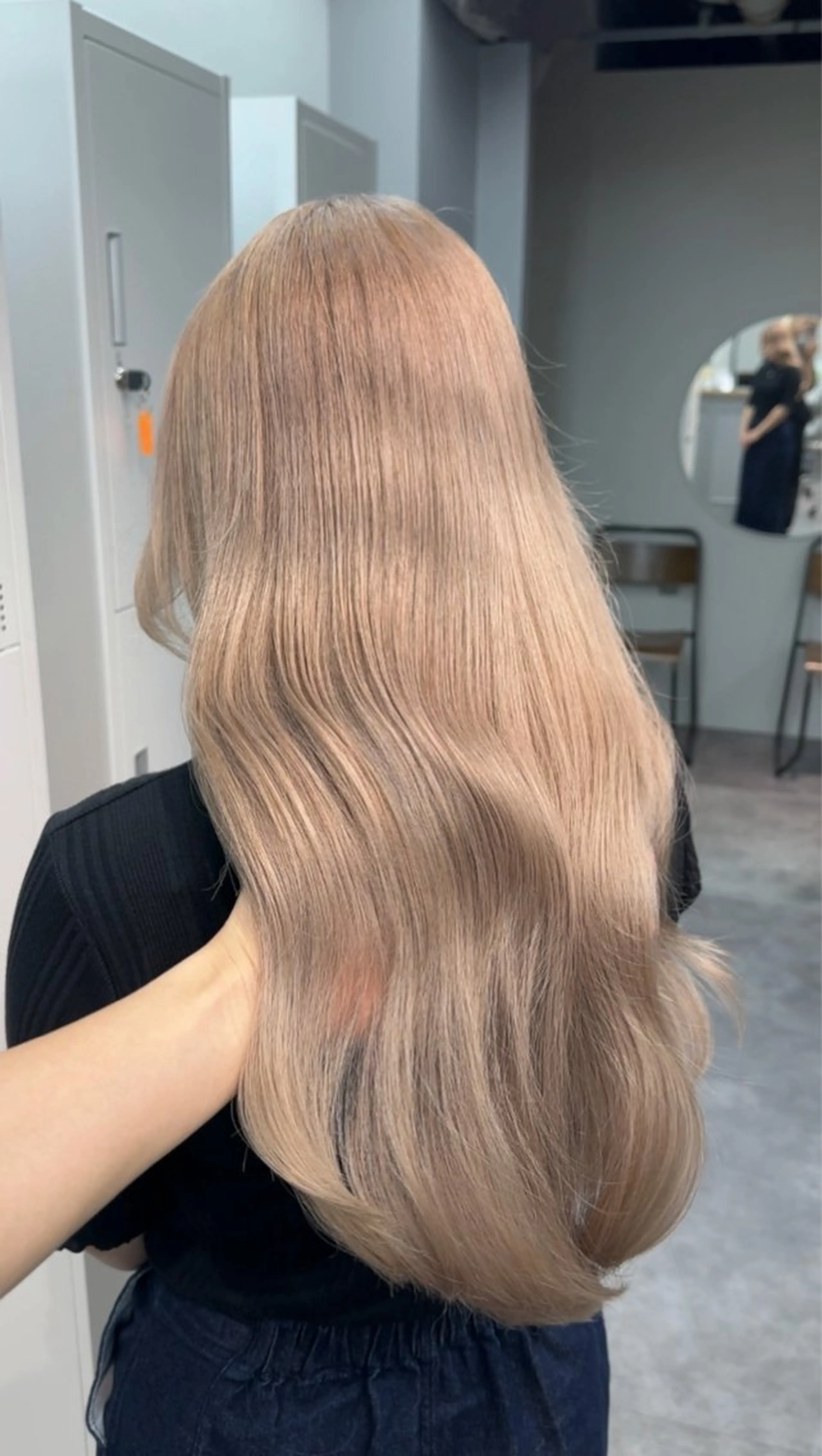 ロング カラー ミルクティーベージュ 💫HARUTOのヘアスタイル