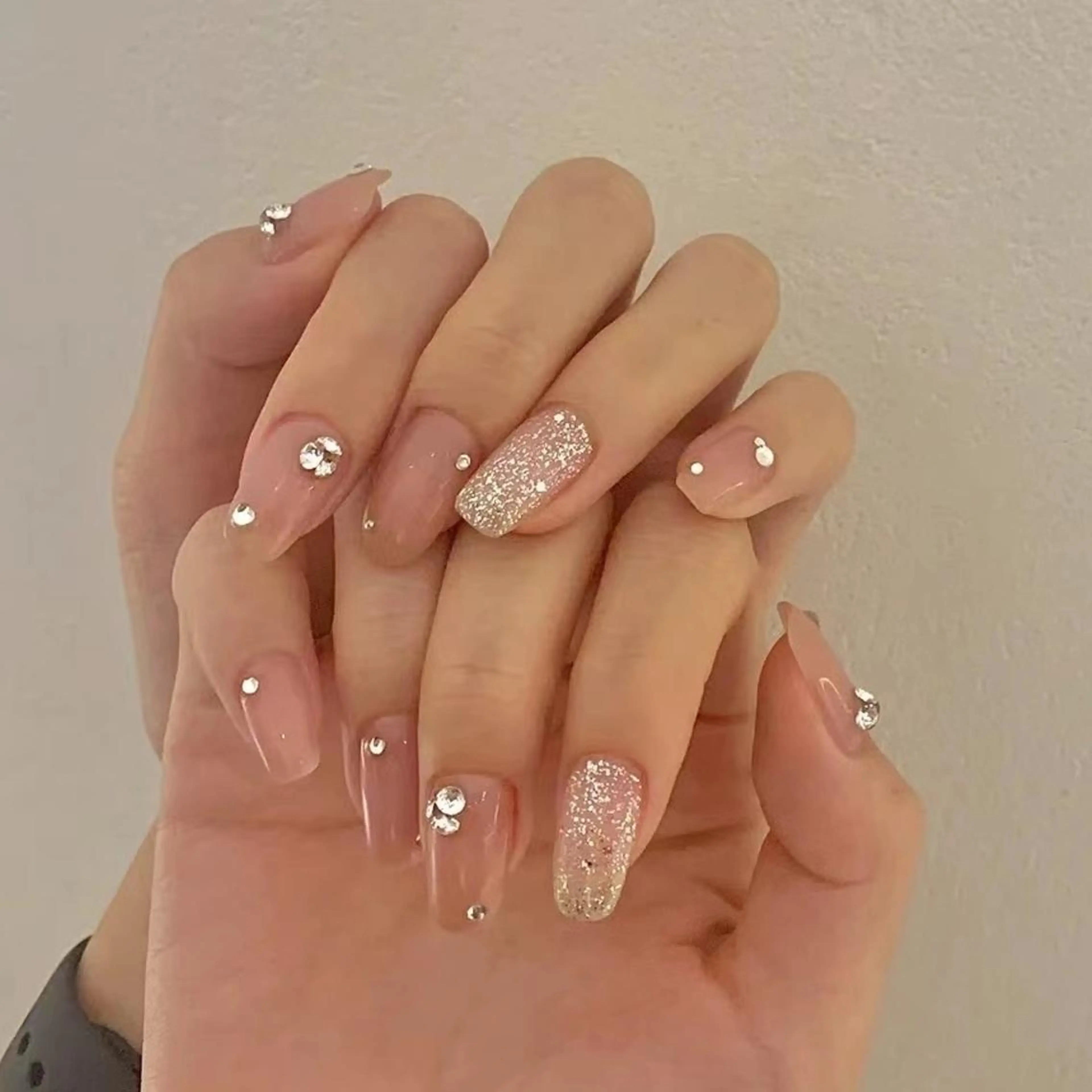 ネイル THE　ONE栄店所属・Theone栄店 川原のネイルデザイン