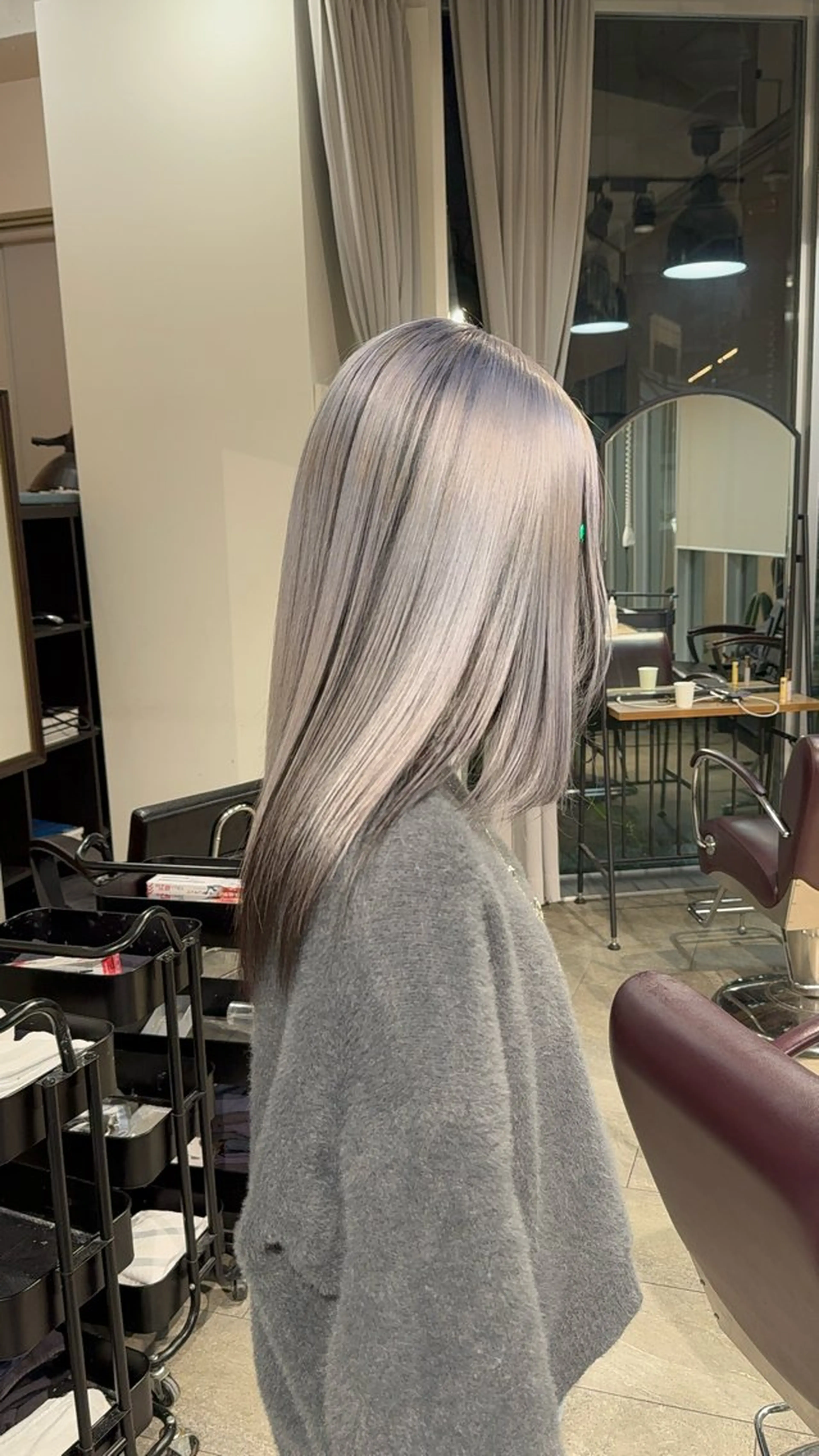 セミロング カラー カット ヘアカラー トリートメント ヘアセット 💜ハイトーン💛 マジカルかいちゃんのヘアスタイル