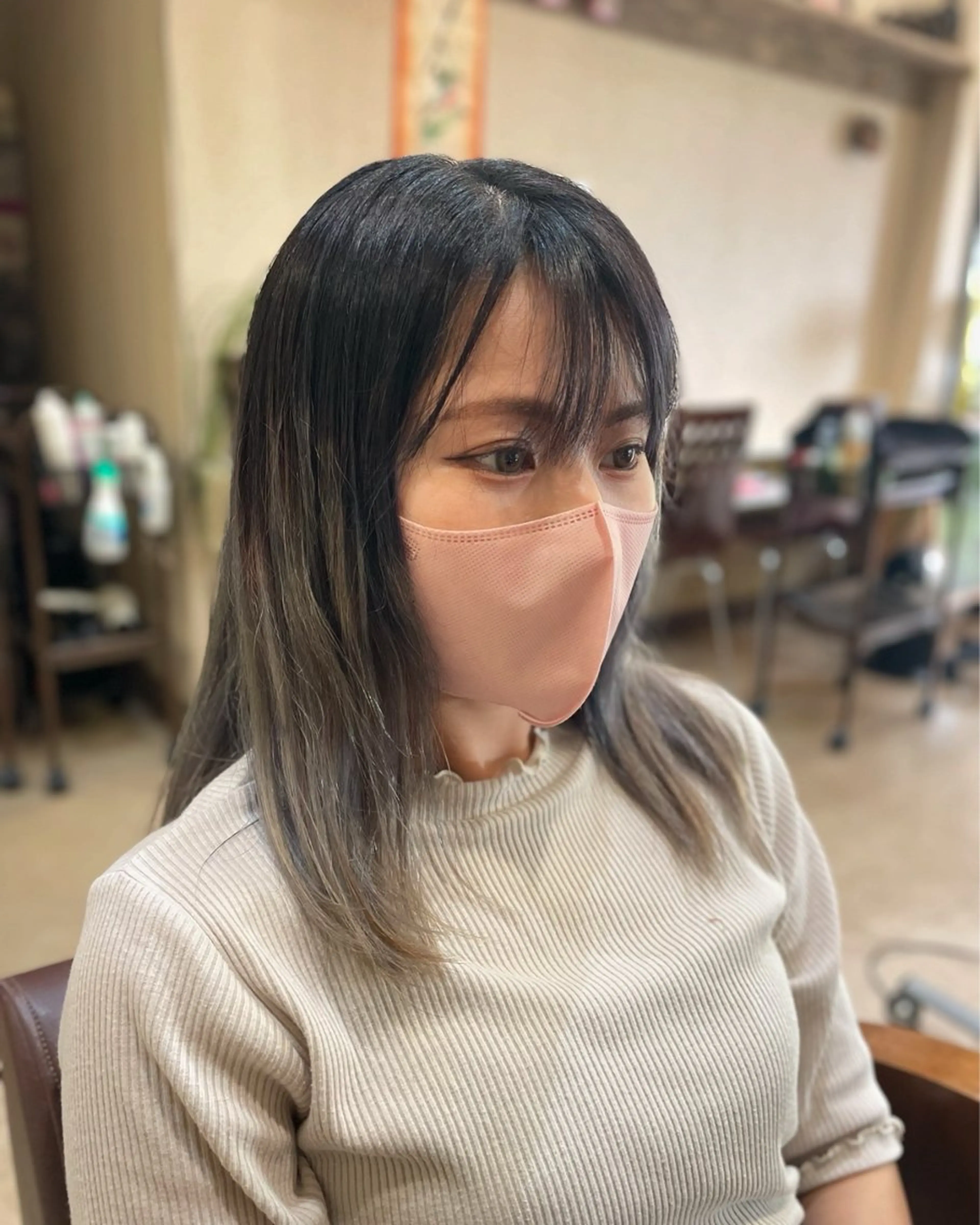 セミロング カラー ブリーチ グラデーションカラー リヴァベイリア所属・ショートヘア/ 鈴木　亜紀子のヘアスタイル