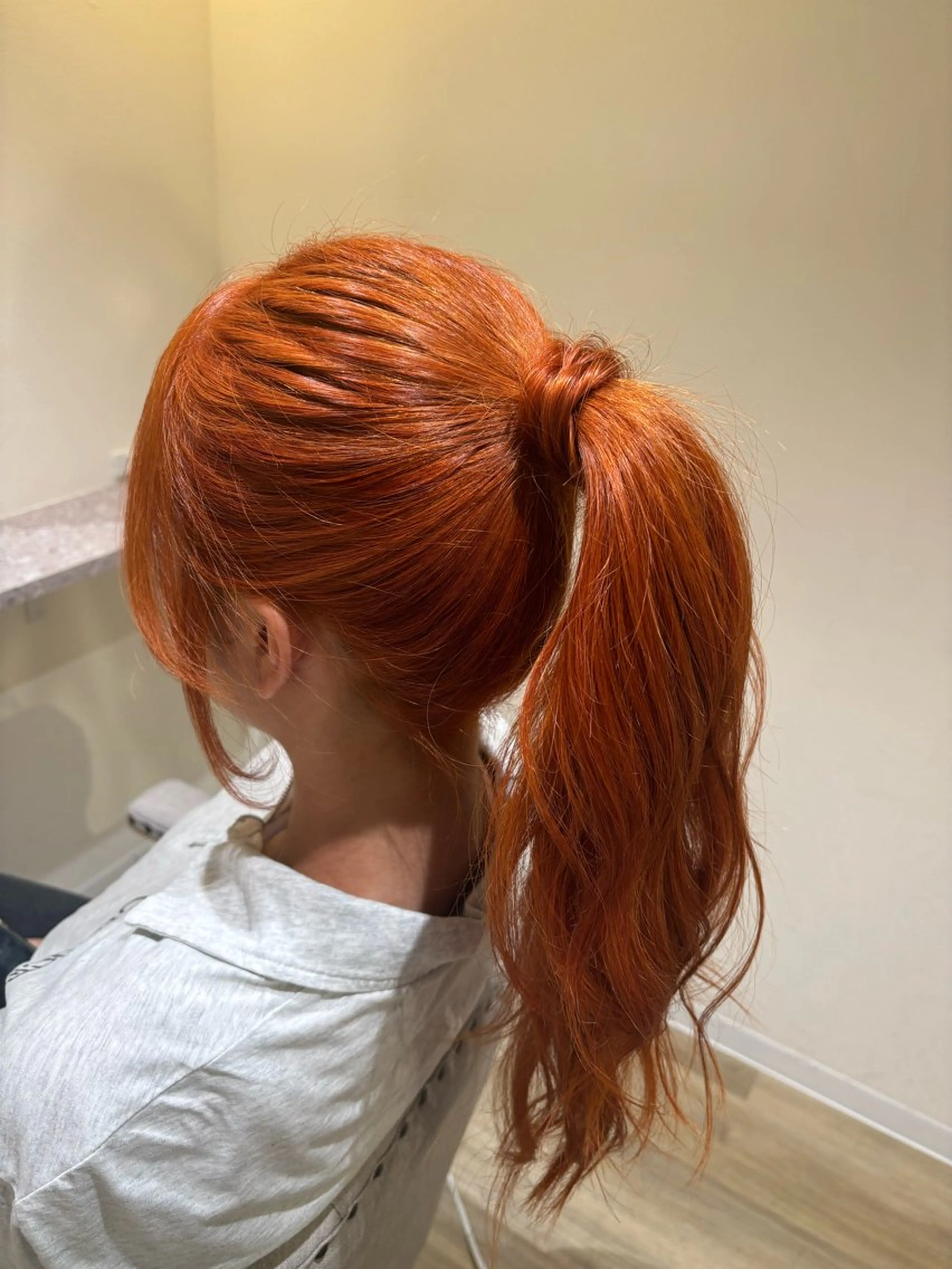 ロング オレンジブラウン 中田 渚のヘアスタイル