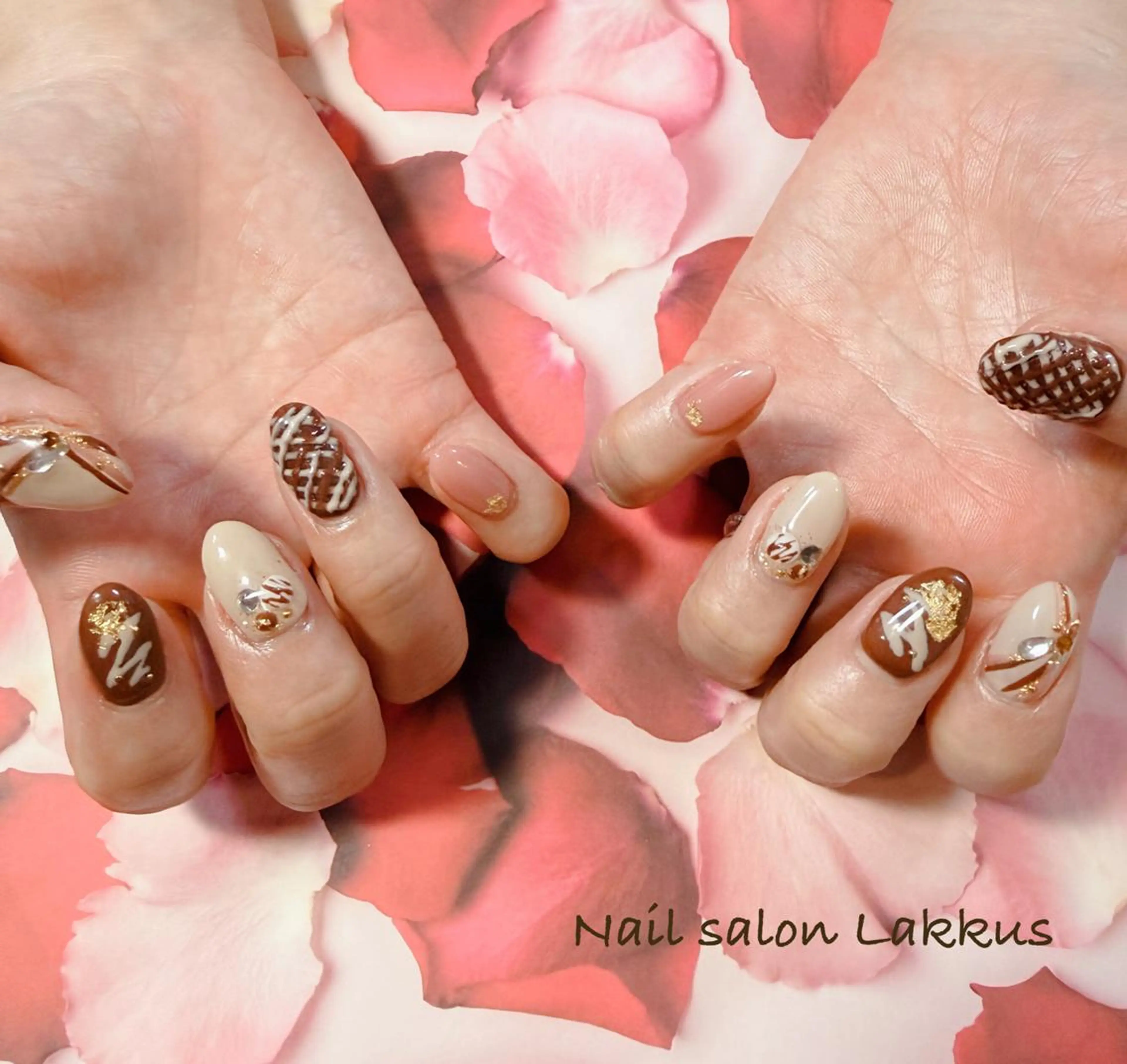 ネイル バレンタイン Lakkus T－CHIのネイルデザイン