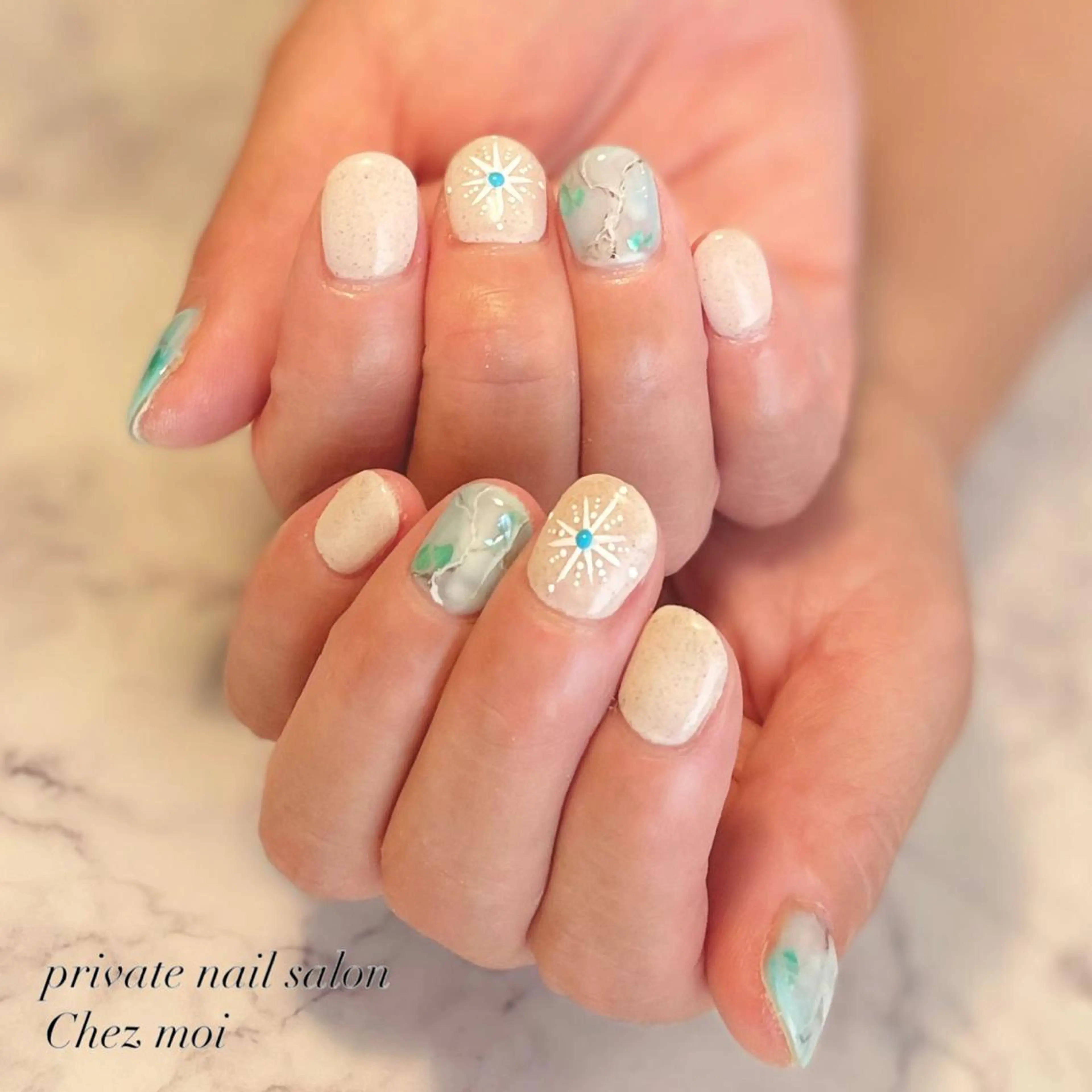 ネイル KOMINE TOMOKOのネイルデザイン