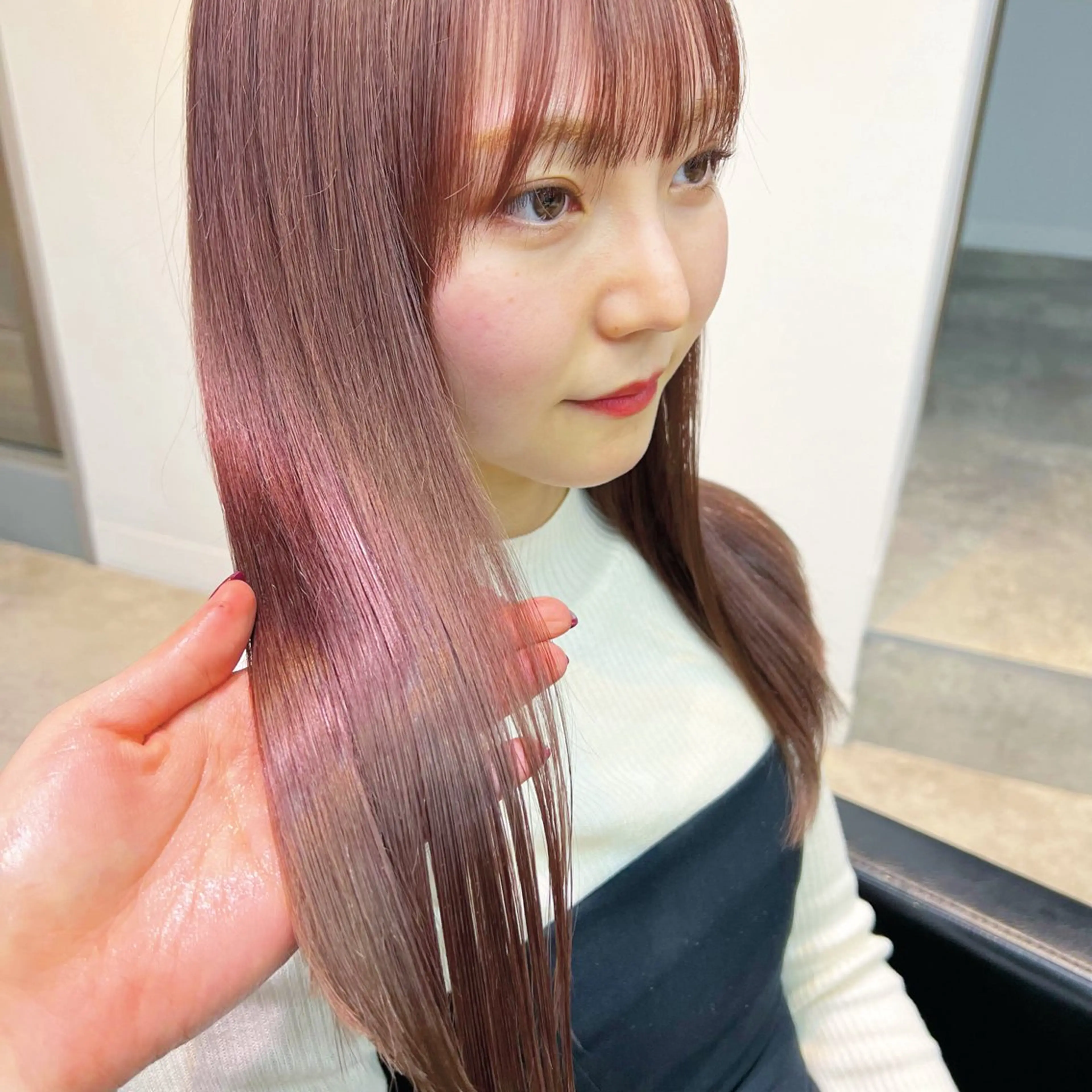 セミロング カラー 高畑 恵莉 👒 暖色 / 艶髪 🧺のヘアスタイル