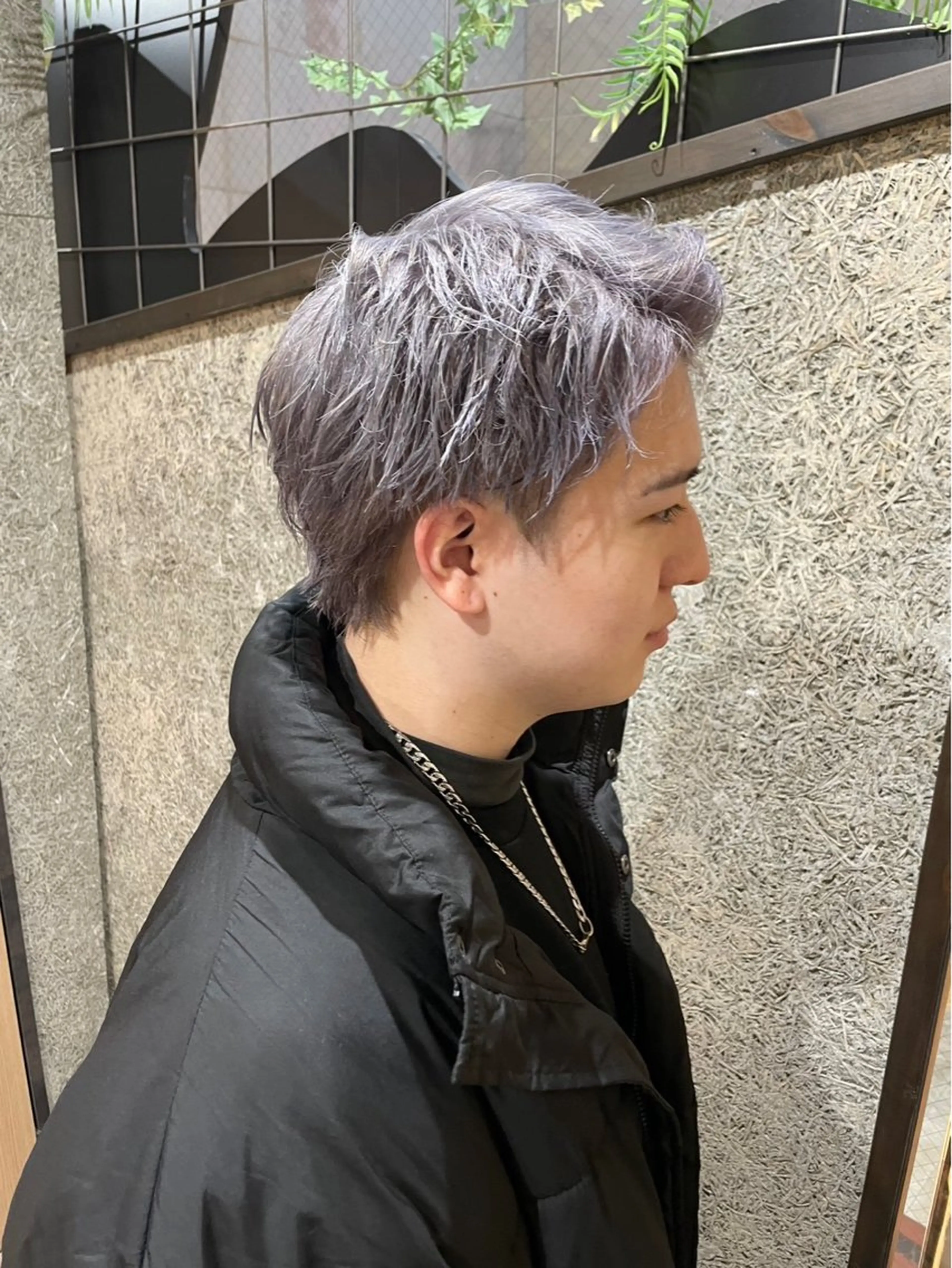 ショート カラー シルバー ホワイトシルバー ショートヘア 溜 一太のヘアスタイル