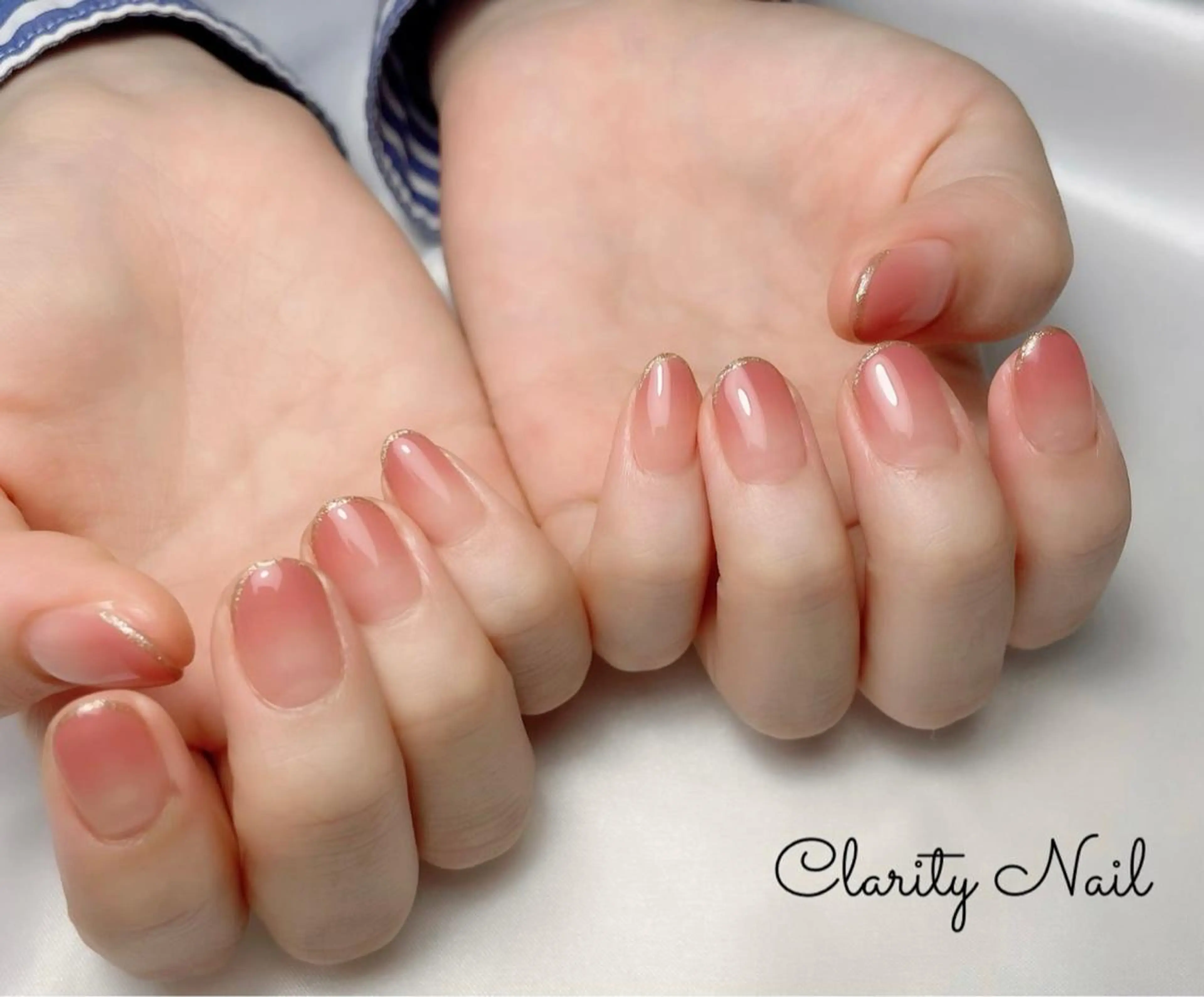 ネイル グラデーション ラメ(グリッター) ハンドネイル Clarity Nailのネイルデザイン