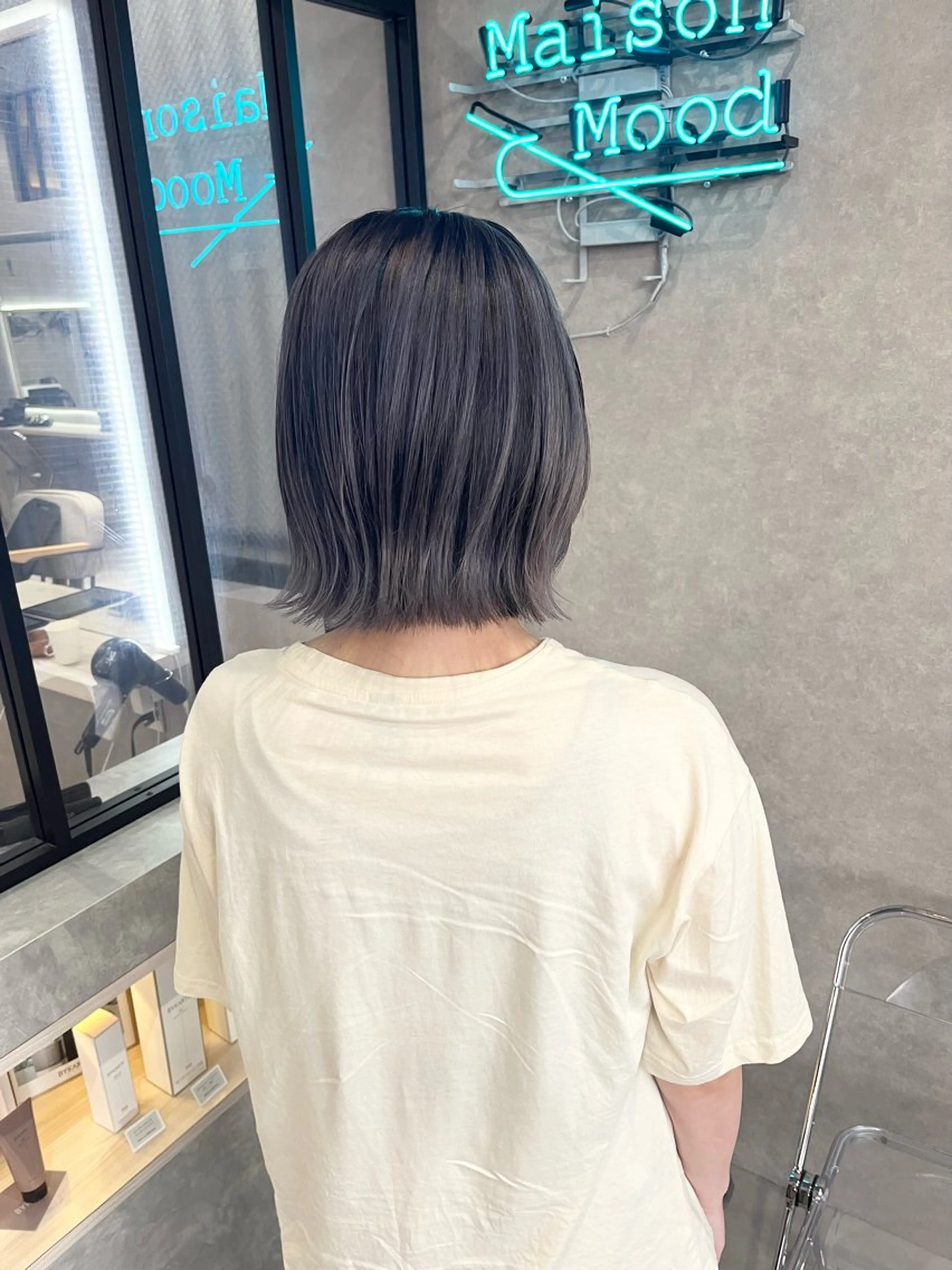 ミディアム カラー アッシュ バレイヤージュ ブリーチ ブルーカラー デザインカラー カット ヘアカラー トリートメント 長谷川 湧のヘアスタイル