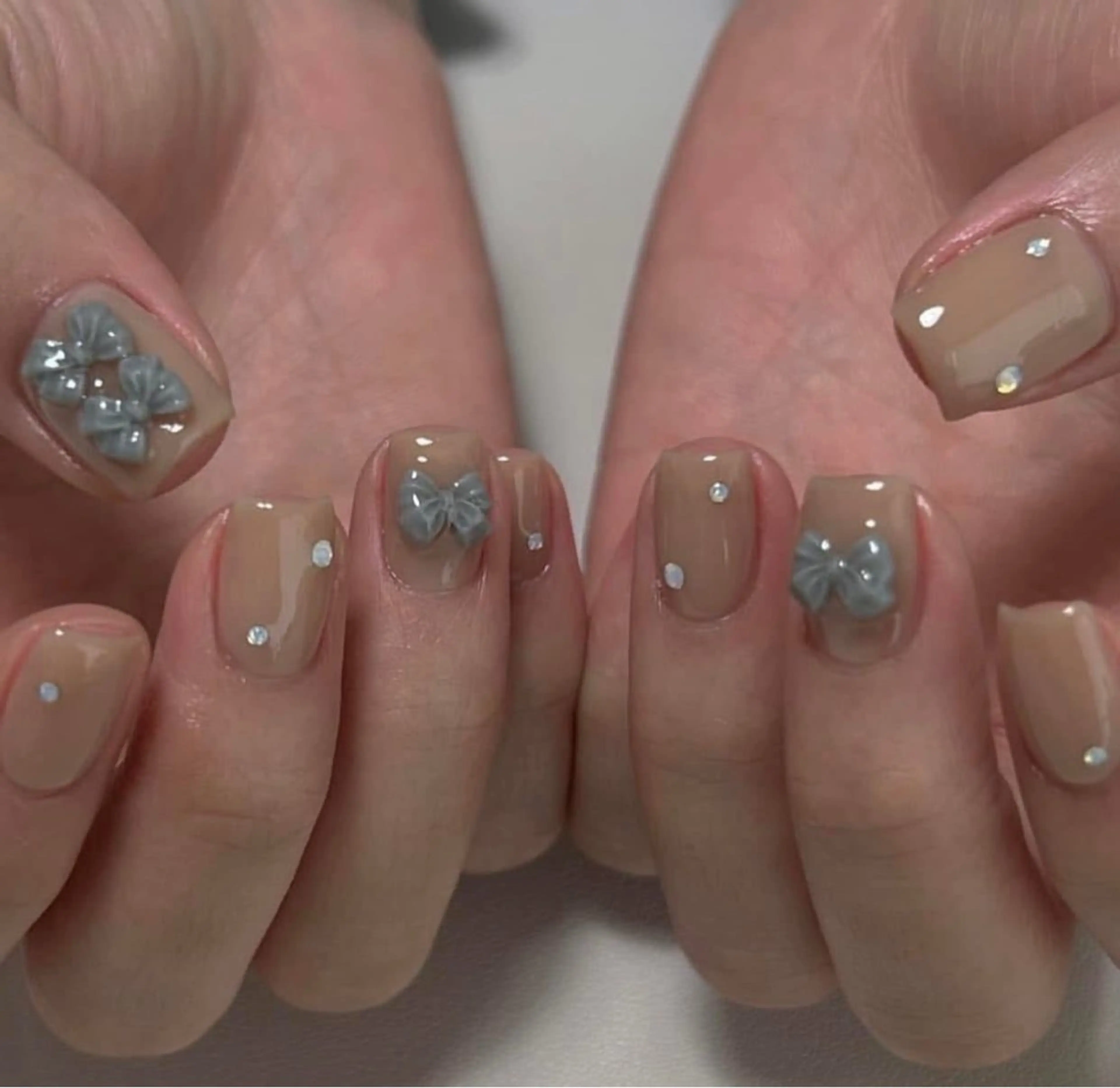 ネイル ワンカラーネイル リボン ハンドネイル ANA.CHUO NAILSのネイルデザイン