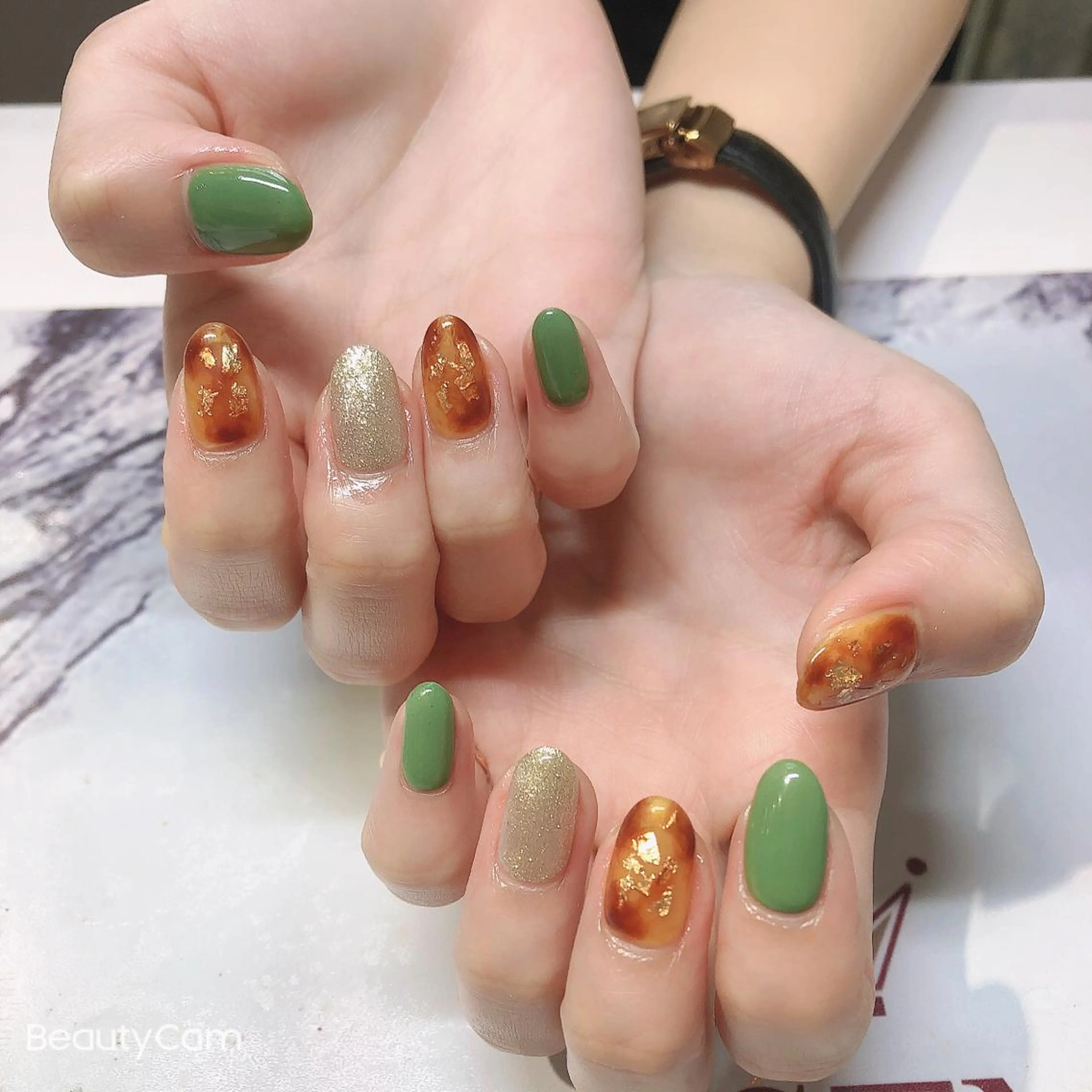 ネイル ハンドネイル Guarendo錦糸町店所属・ガレンドウ 白澤 愛子のネイルデザイン