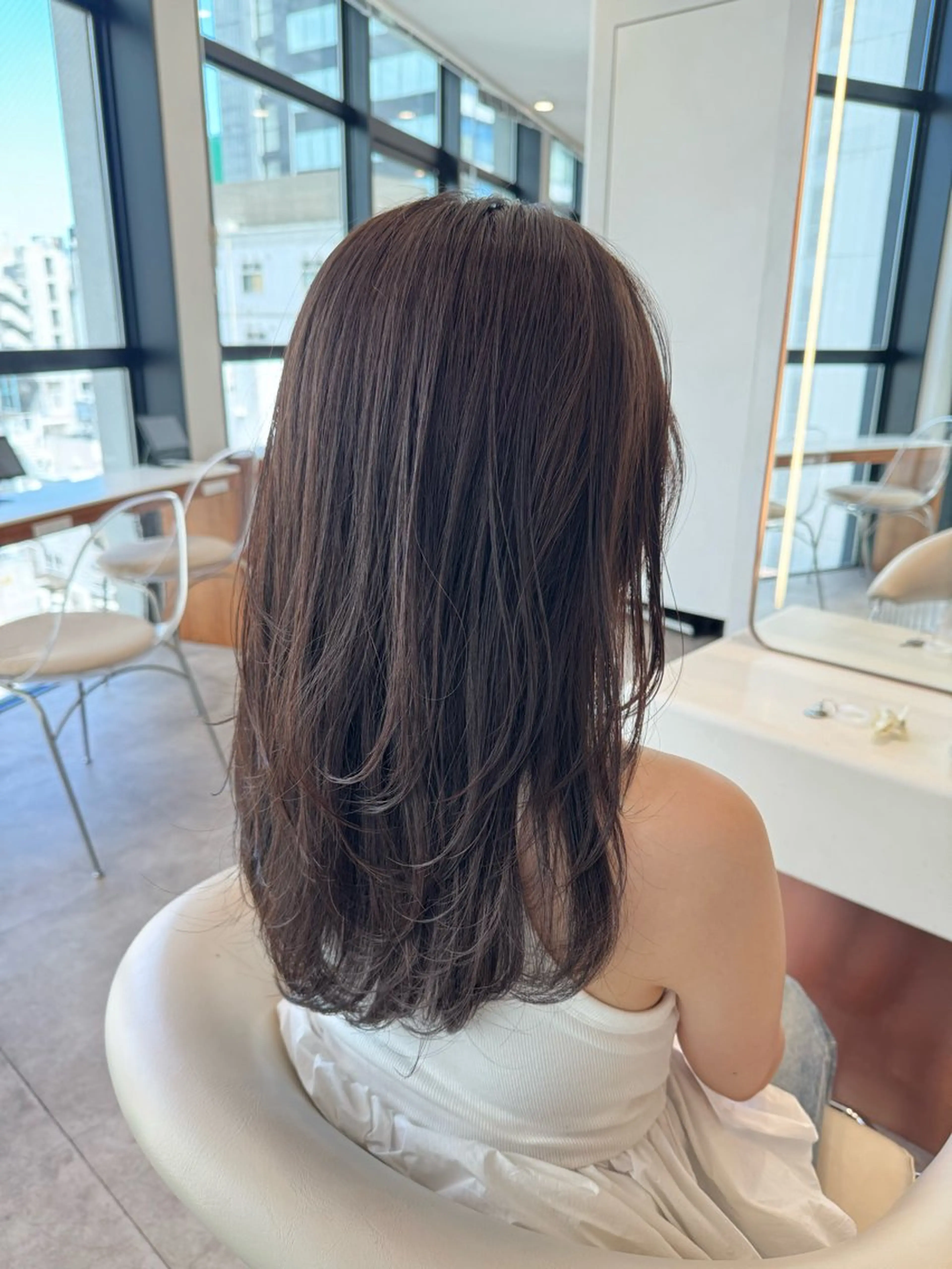 セミロング カラー ブラウンカラー 透明感カラー くびれヘア 韓国風ヘア くびれレイヤー カット ヘアカラー トリートメント ヘアセット 韓国レイヤー🇰🇷 韓国研修◎渋谷カイトのヘアスタイル