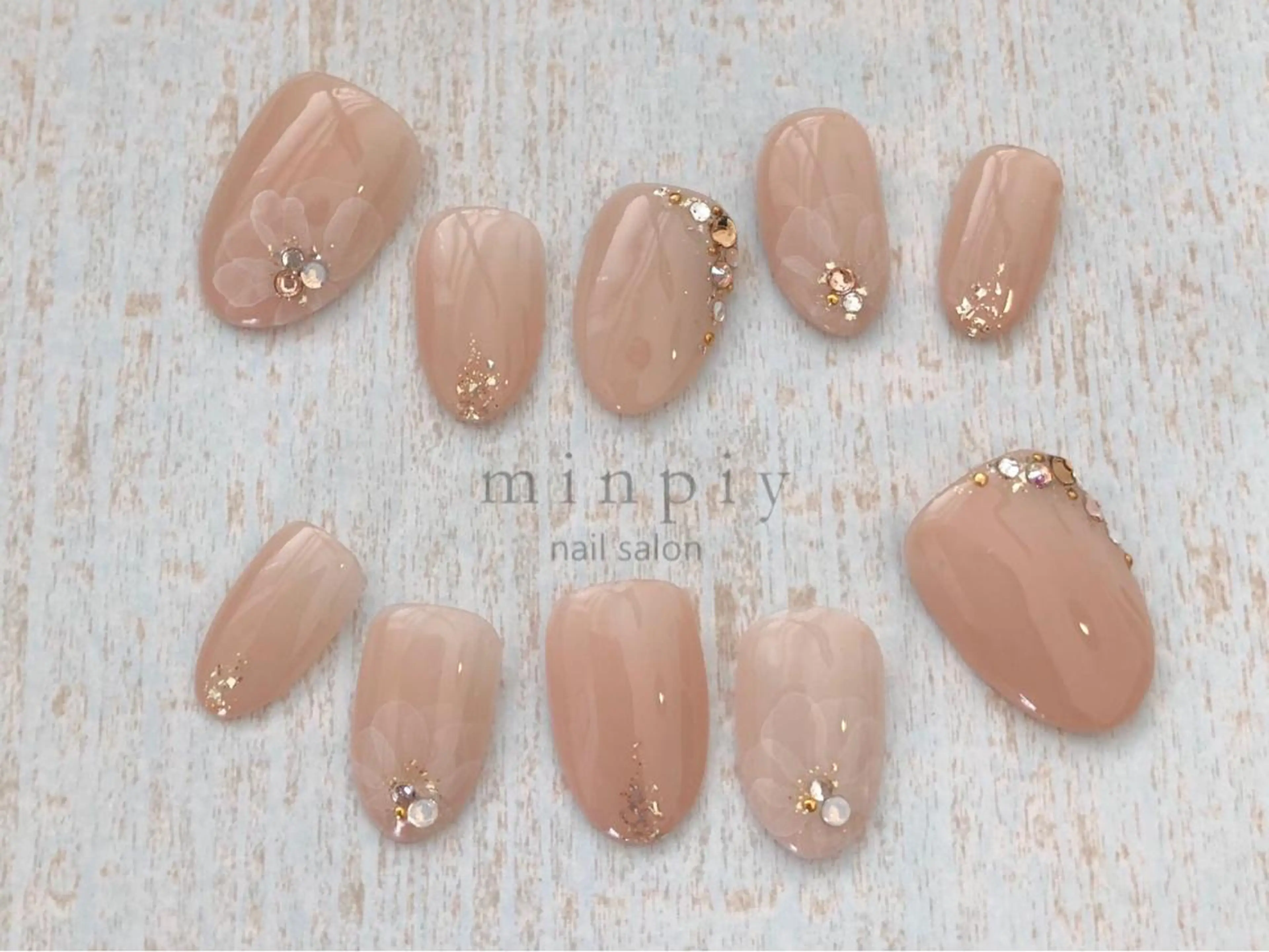 ネイル 𖡼 yumenoのネイルデザイン