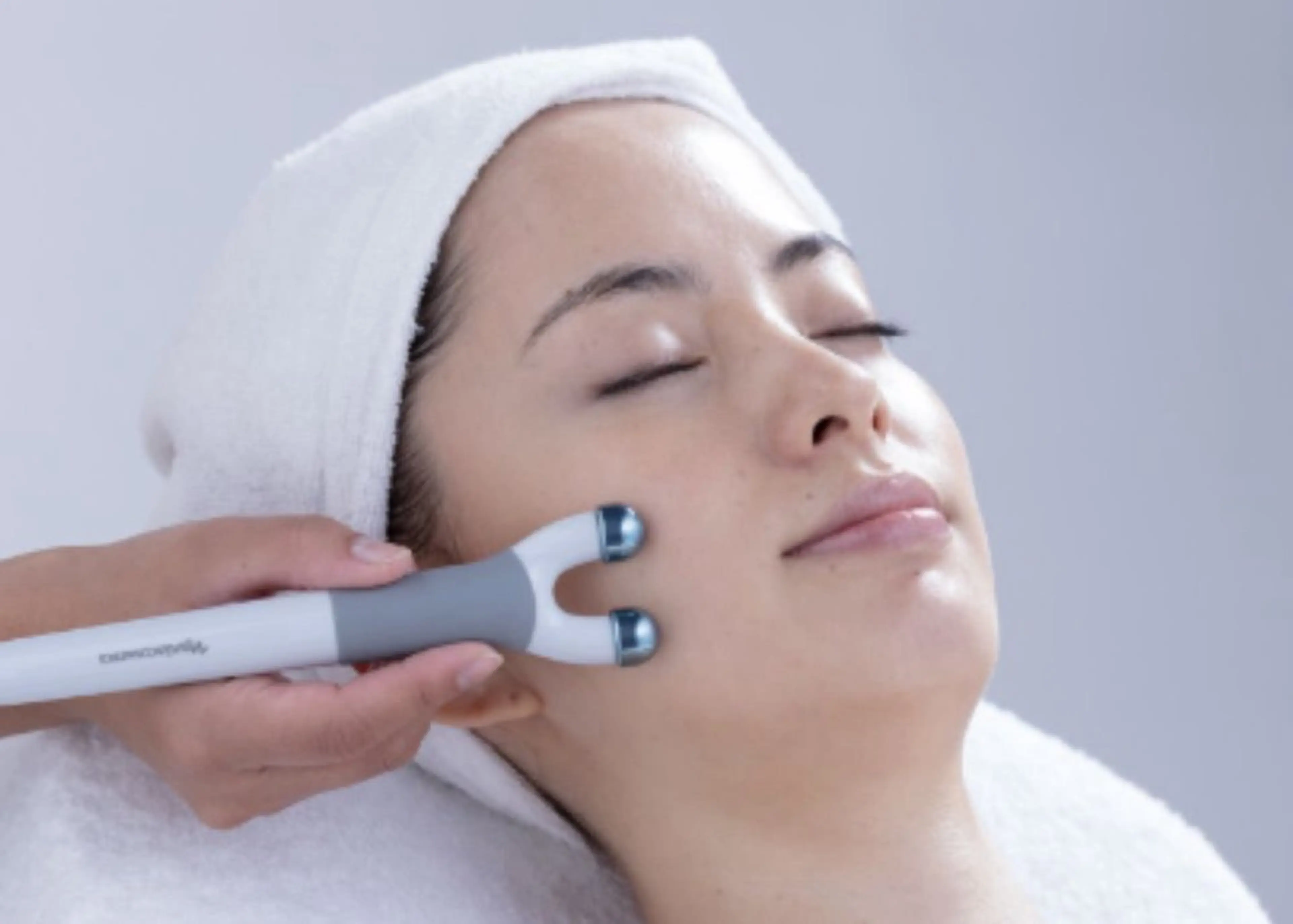 【夏ダメージをリセット】ポレーション&EMS フェイシャルエステの写真