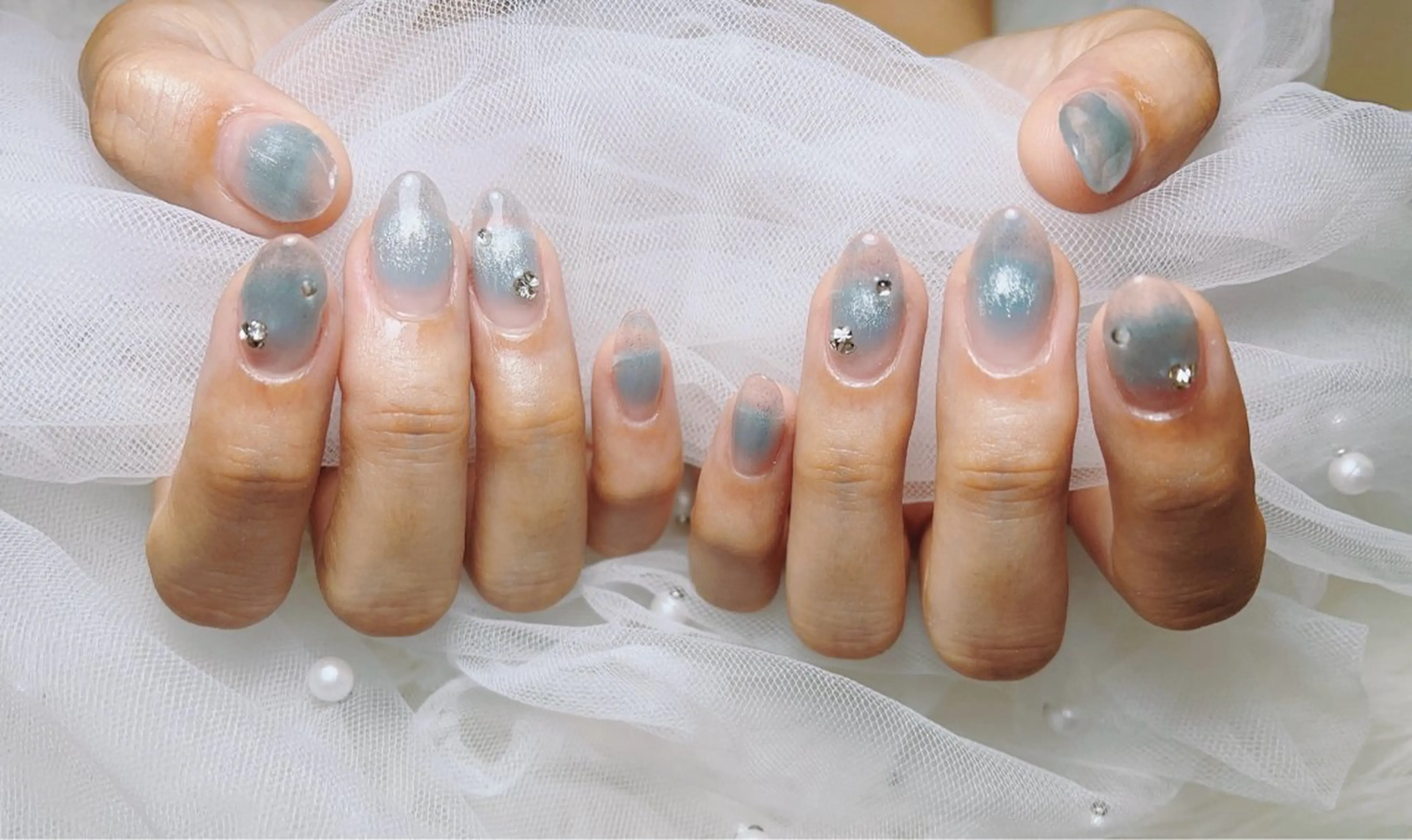 ネイル Demure リリス 銀座店のネイルデザイン