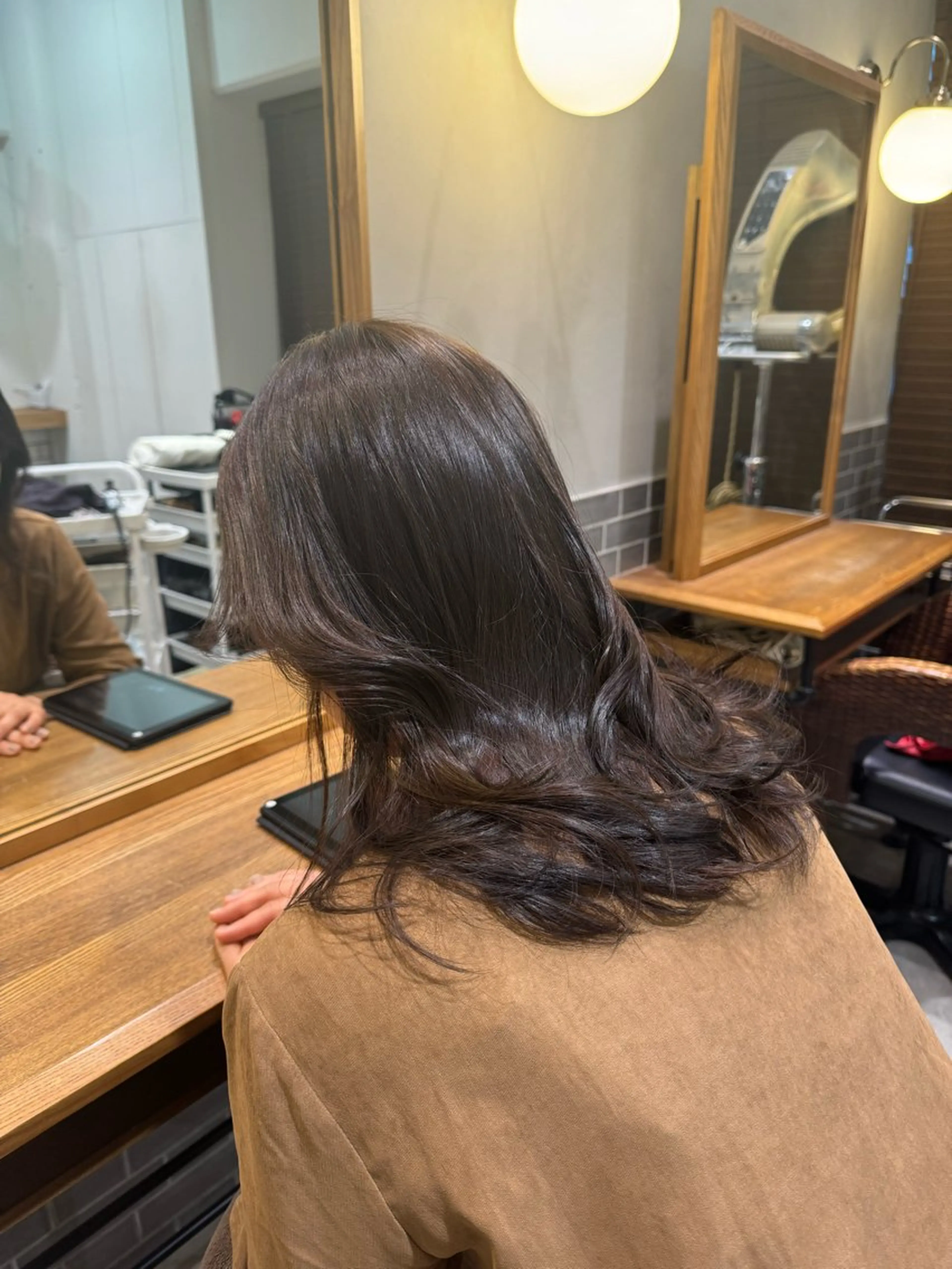 セミロング カラー ヘアカラー トリートメント 暖色カラー🤎Red Neo　meiのヘアスタイル