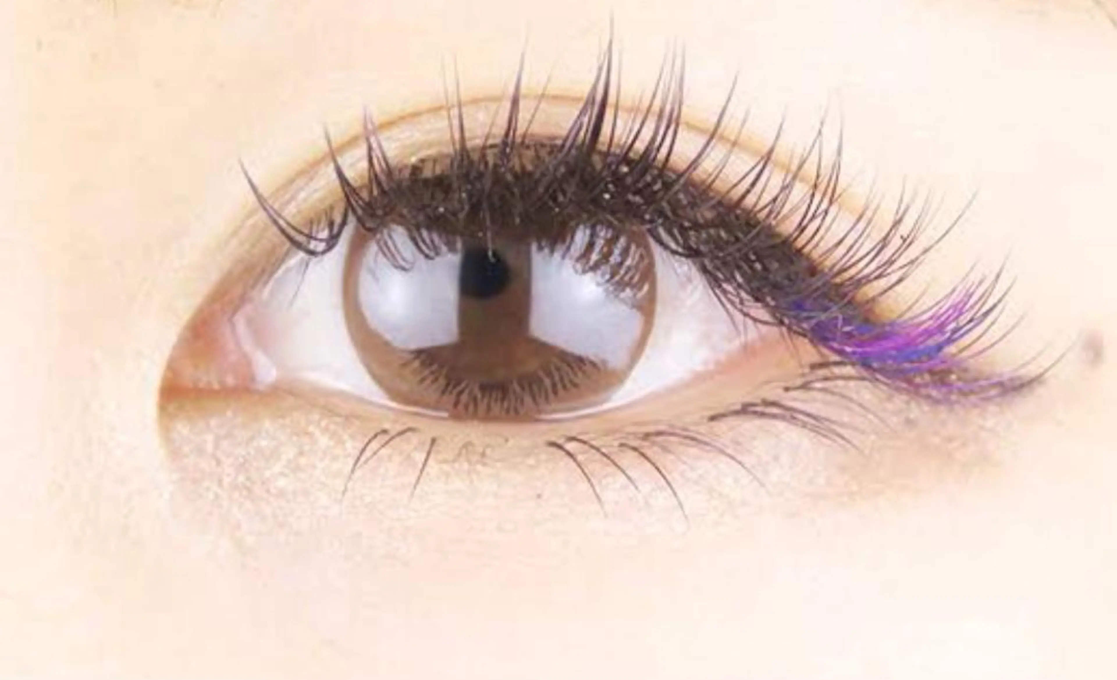 【いつものエクステに可愛いくワンポイント🩷カラーエクステ】の写真