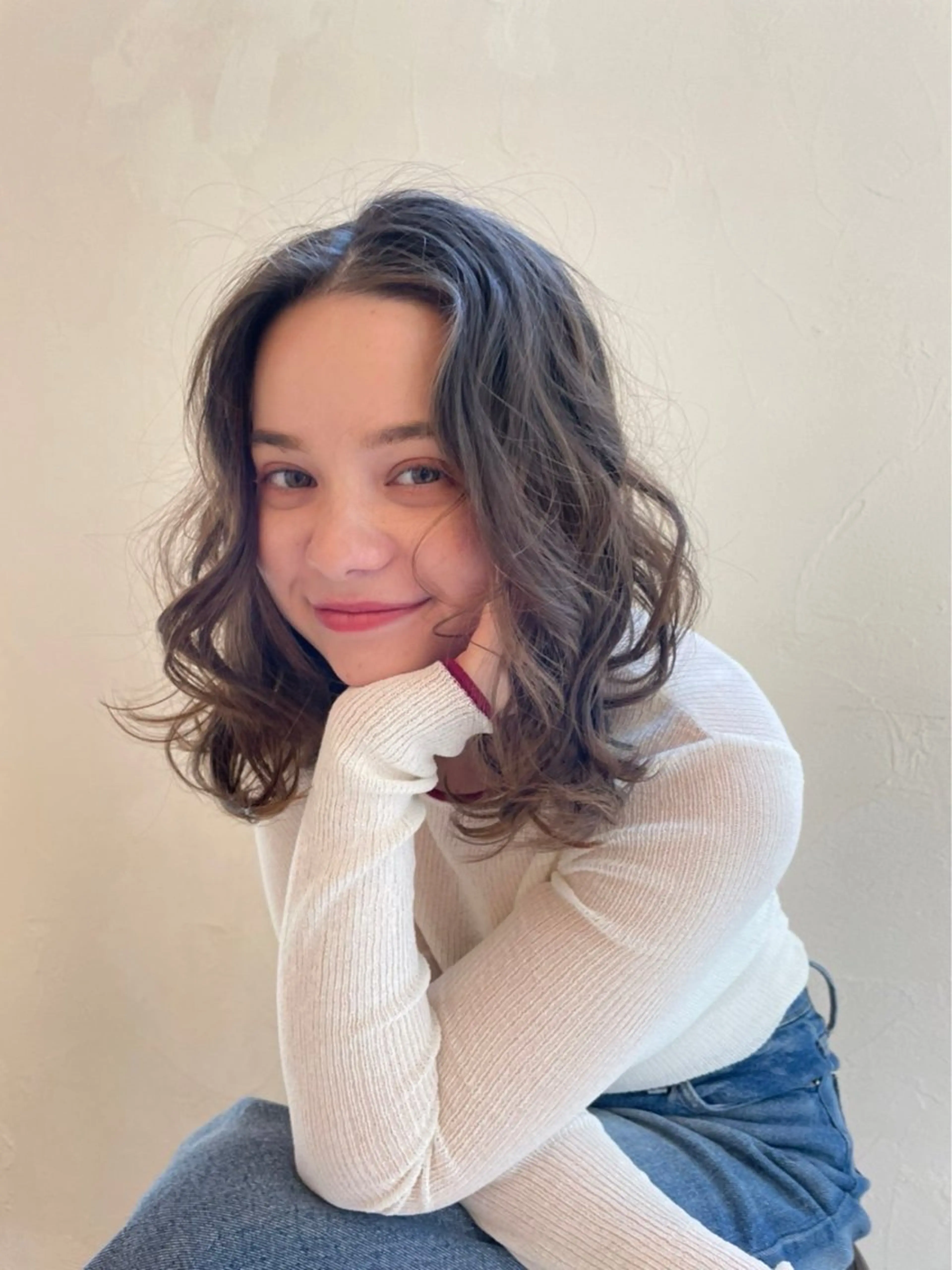 ミディアム パーマ ミディアムパーマ 柳川沙羅 🌿透明感カラーのヘアスタイル