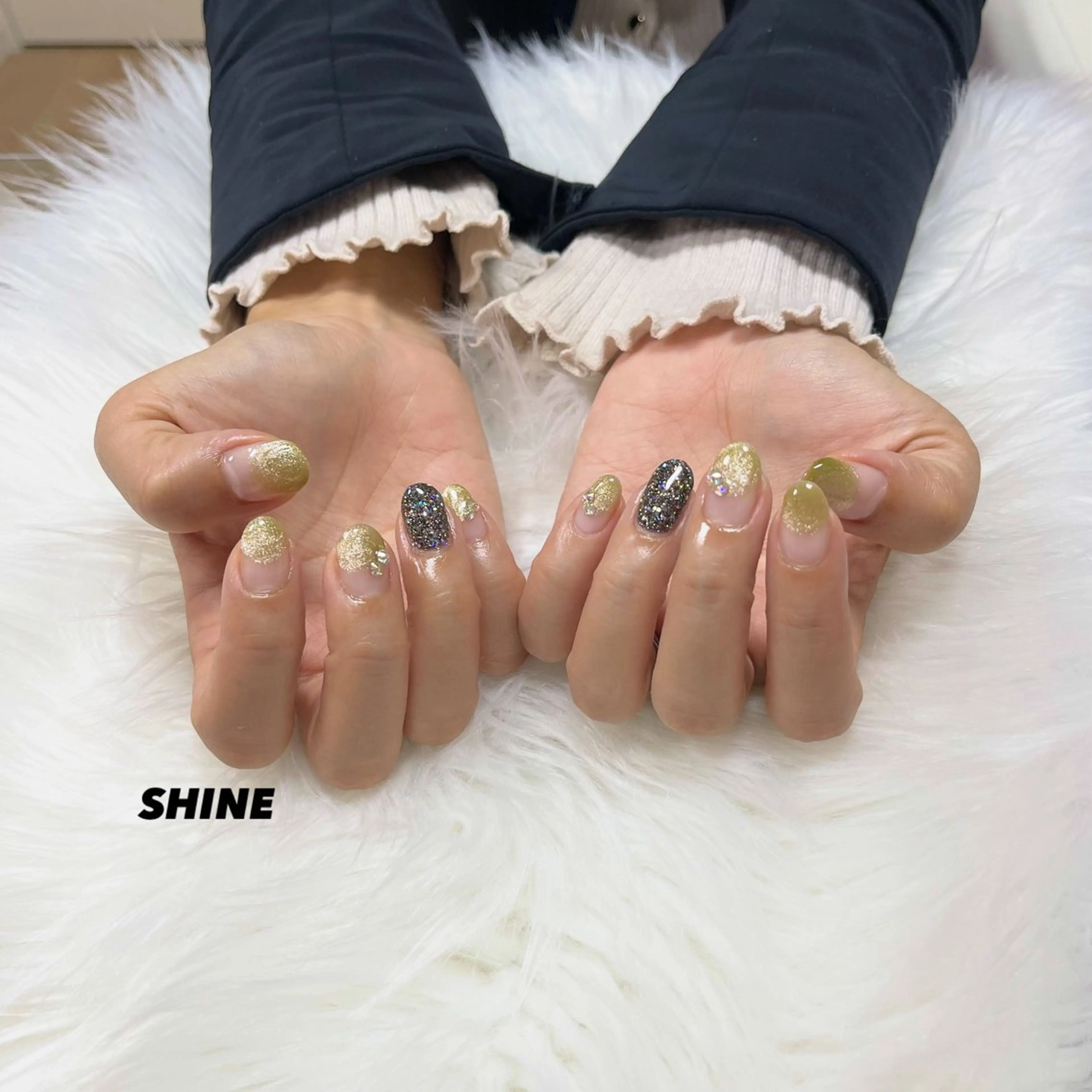 ネイル マグネットネイル ストーンネイル SHINE nail salonのネイルデザイン