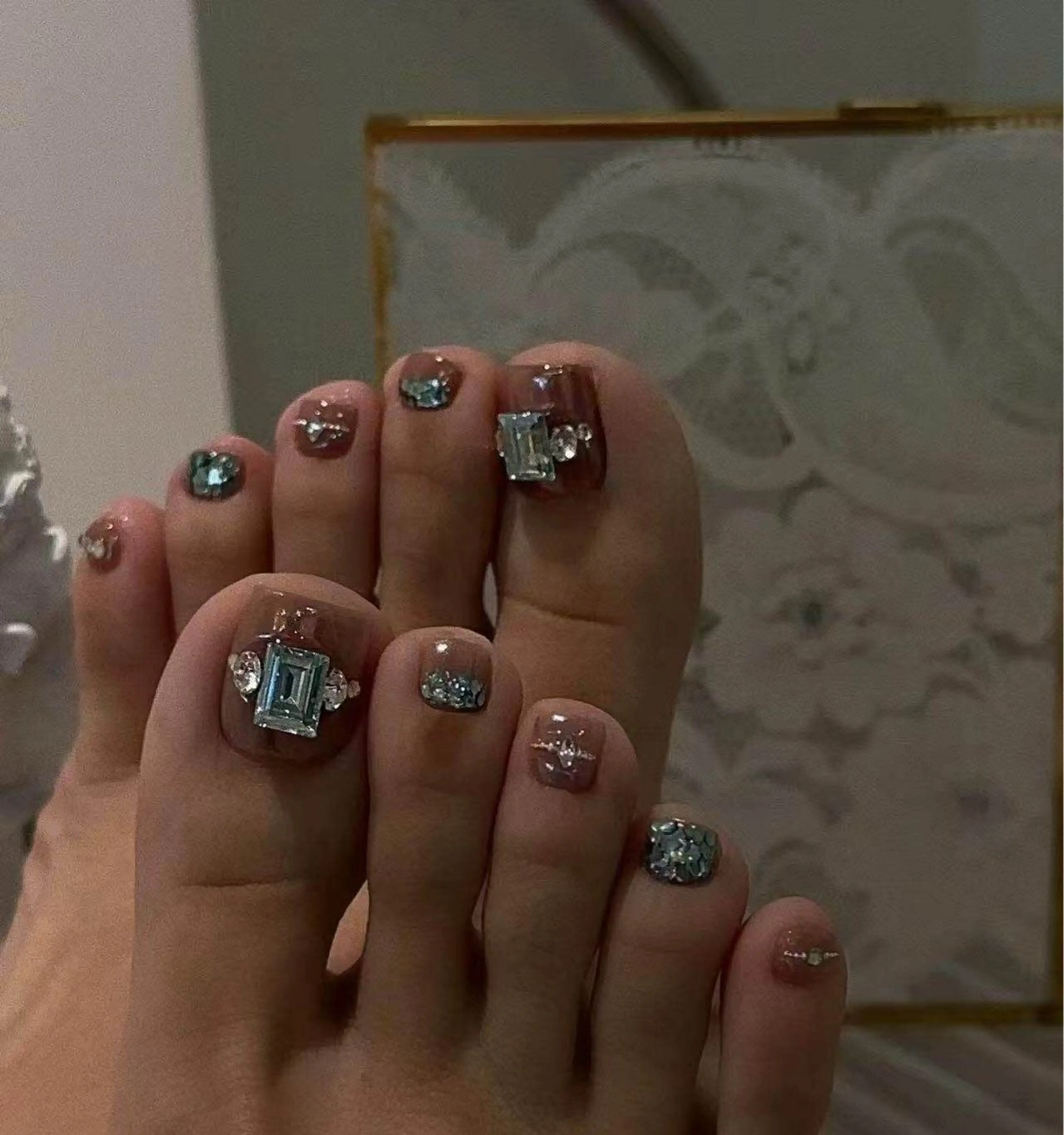 ネイル フラワーネイル フレンチネイル ジェルネイル ガラスフレンチ ハート フットネイル BabyYouMi nailのネイルデザイン