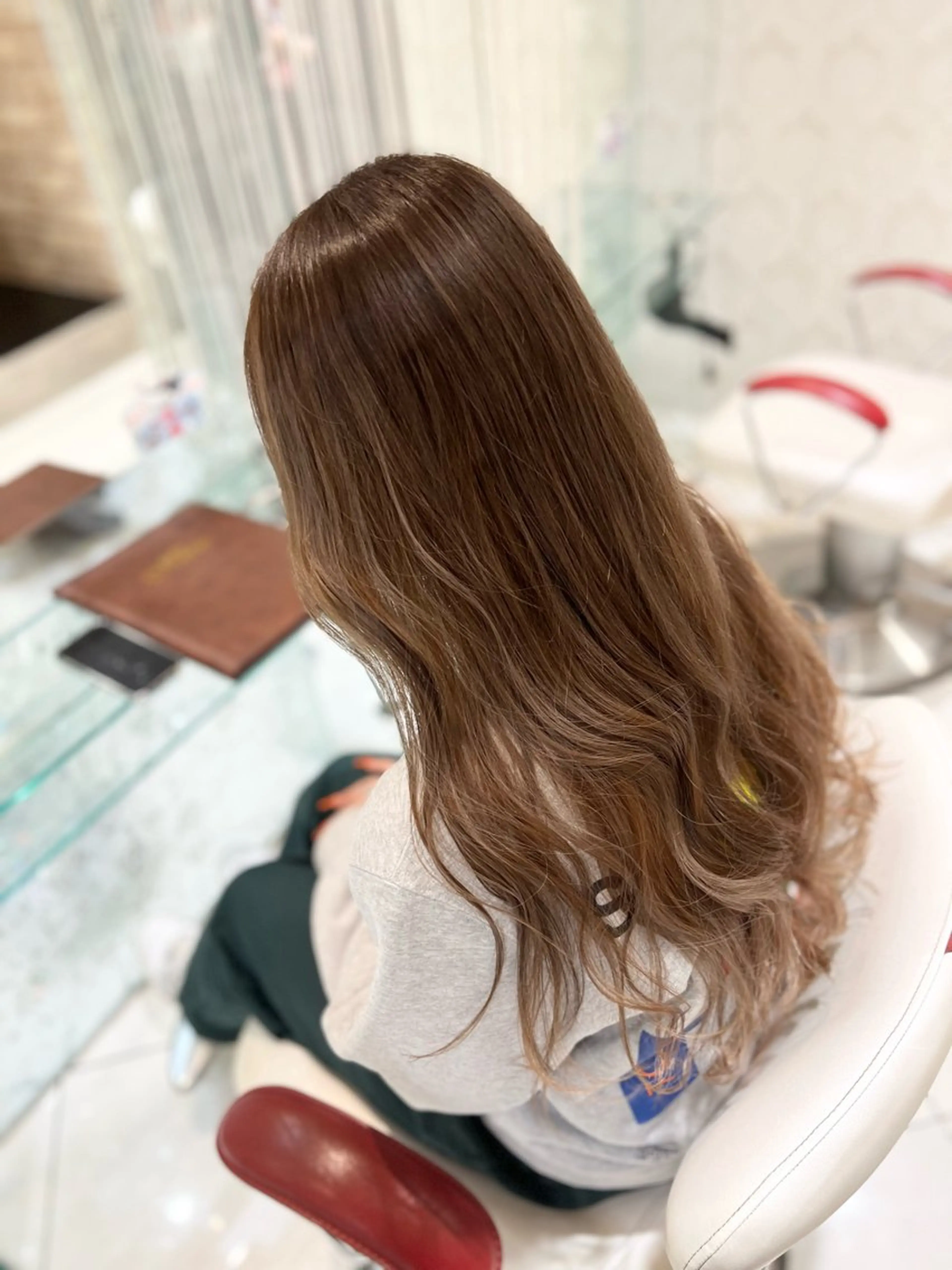 【ベーシック🌿】透明感カラー🟠＋内部補強保湿トリートメント×超音波アイロン🟡の写真