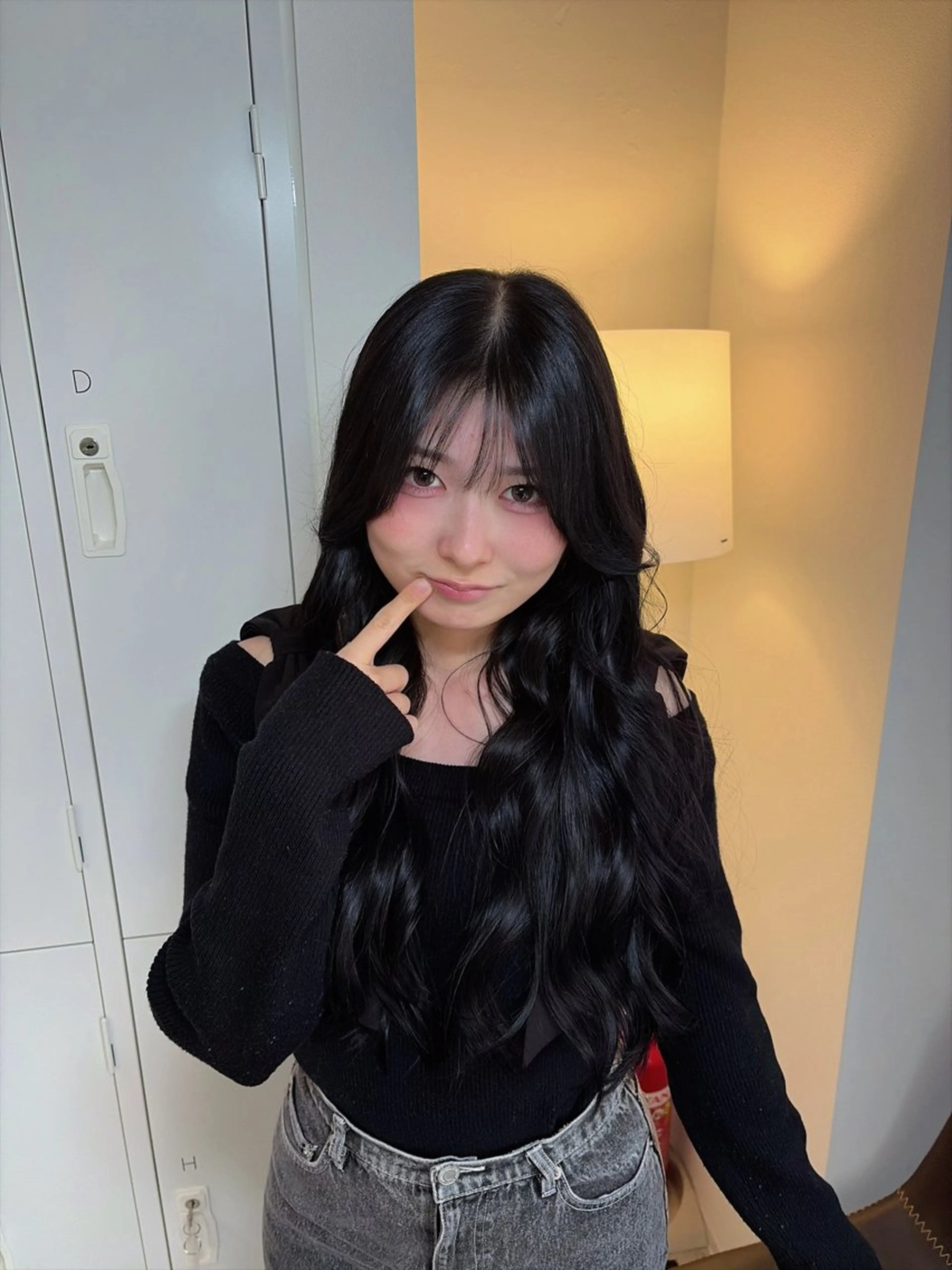 カラー 黒髪 ブルーカラー ブルーブラック 透明感カラー ヘアカラー トリートメント miku カラー／ヘッドスパのヘアスタイル