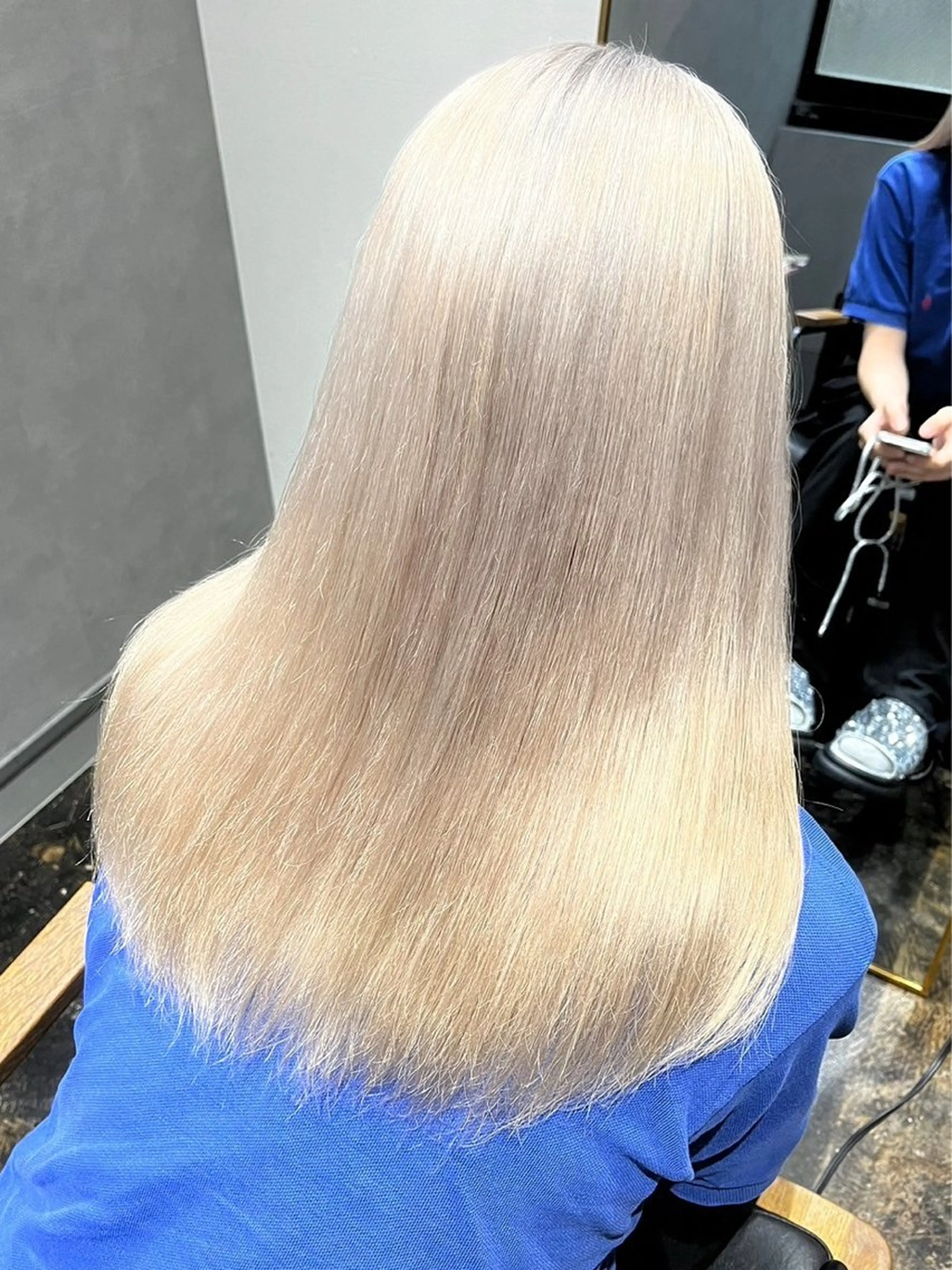 ロング カラー バレイヤージュ ブリーチ ケアブリーチ ダブルカラー イヤリングカラー 縮毛矯正 トリートメント ハイトーン/韓国風/ 艶髪/吉祥寺のヘアスタイル