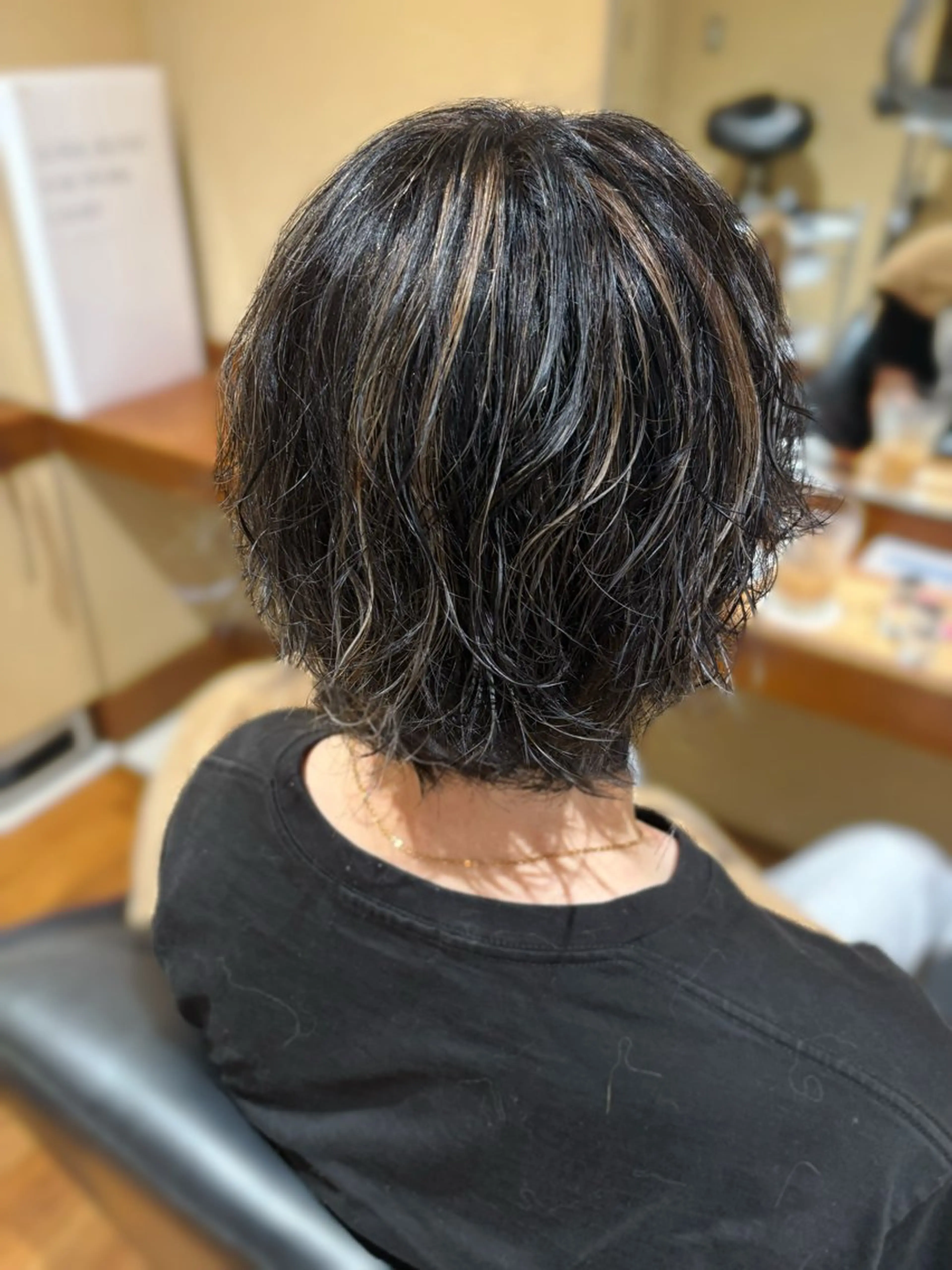 カラー ハイライトカラー ⟡.·mamiya 縮毛矯正/ヘアセットのヘアスタイル