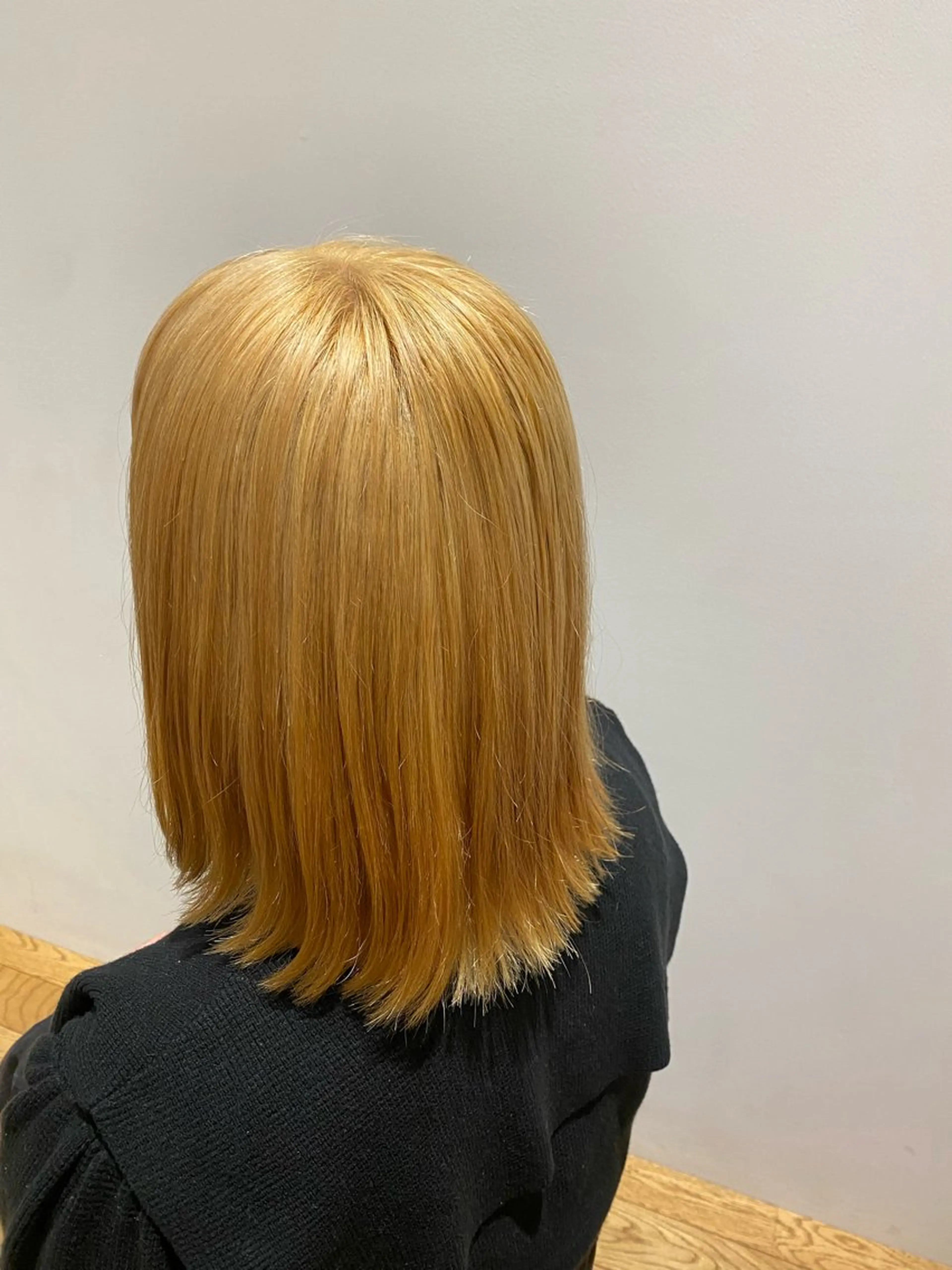 ミディアム カラー ブリーチ 抜きっぱなしブロンド wakana/ カットモデル募集中のヘアスタイル