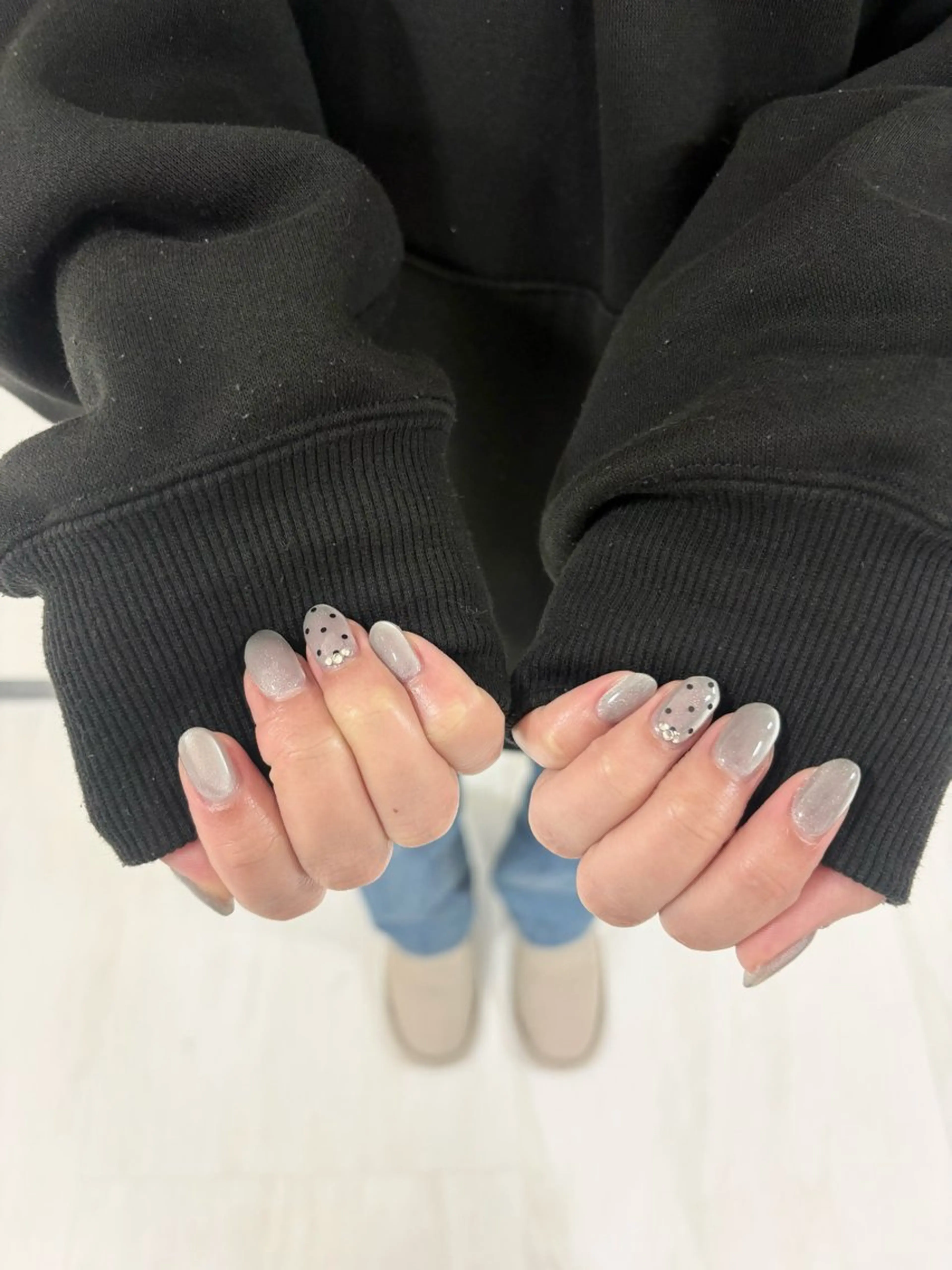 ネイル マグネットネイル オフィスネイル ハンドネイル LOARY りせの眉毛・アイブロウイメージ