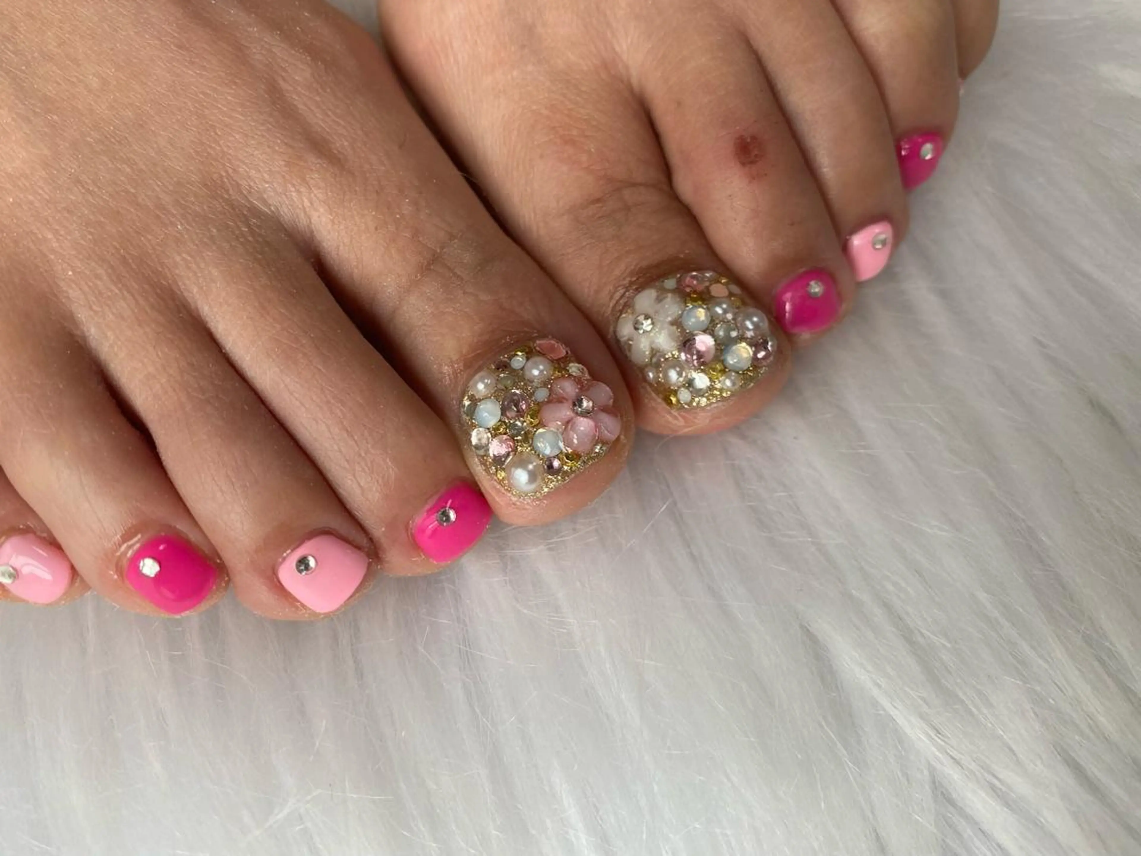 ネイル フットネイル Mana‪ ‪·͜· ❤︎‬のネイルデザイン