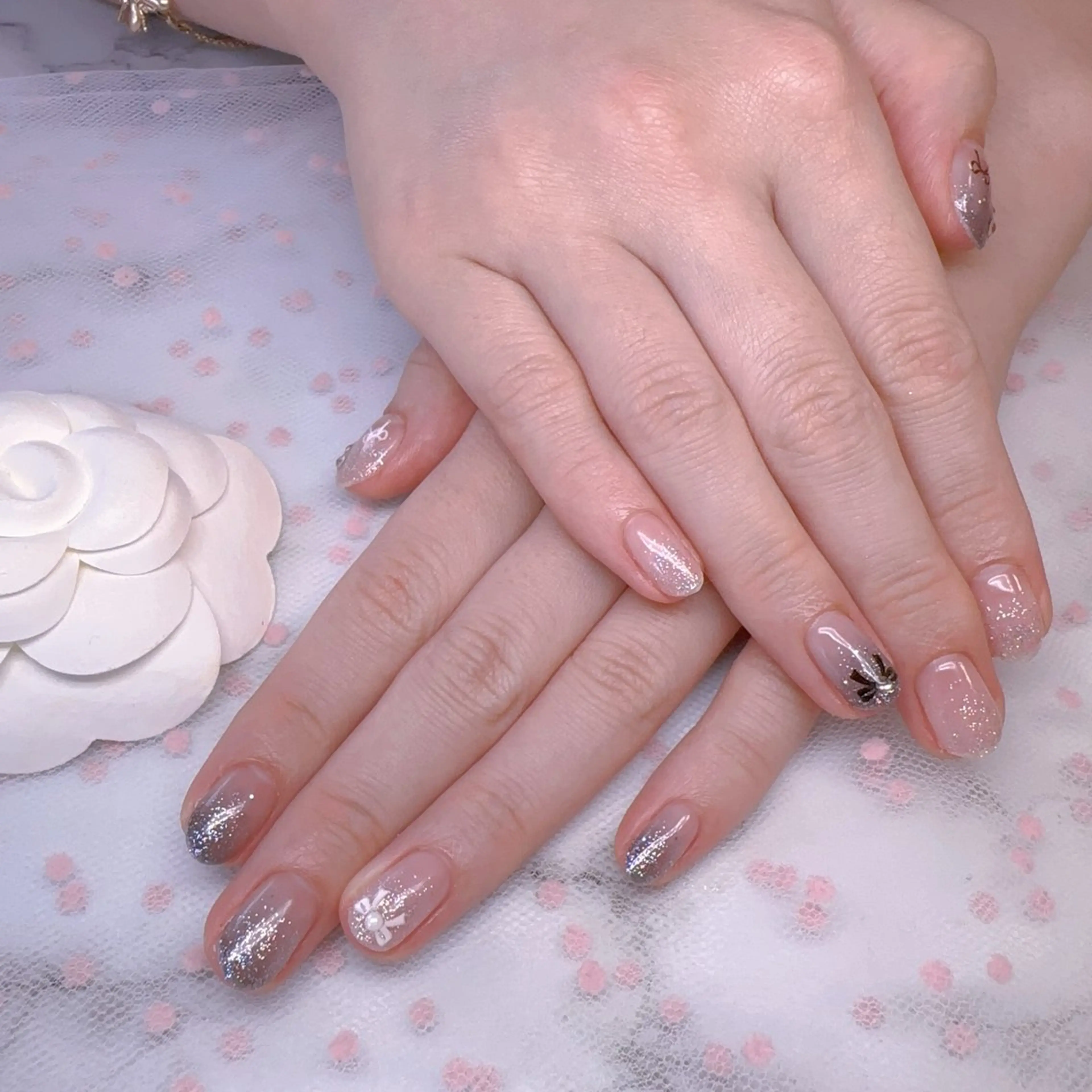 ネイル オーロラネイル フットネイル 韓国ネイル ラメ(グリッター) ラメグラデーション Belle nail salon 新小岩のネイルデザイン