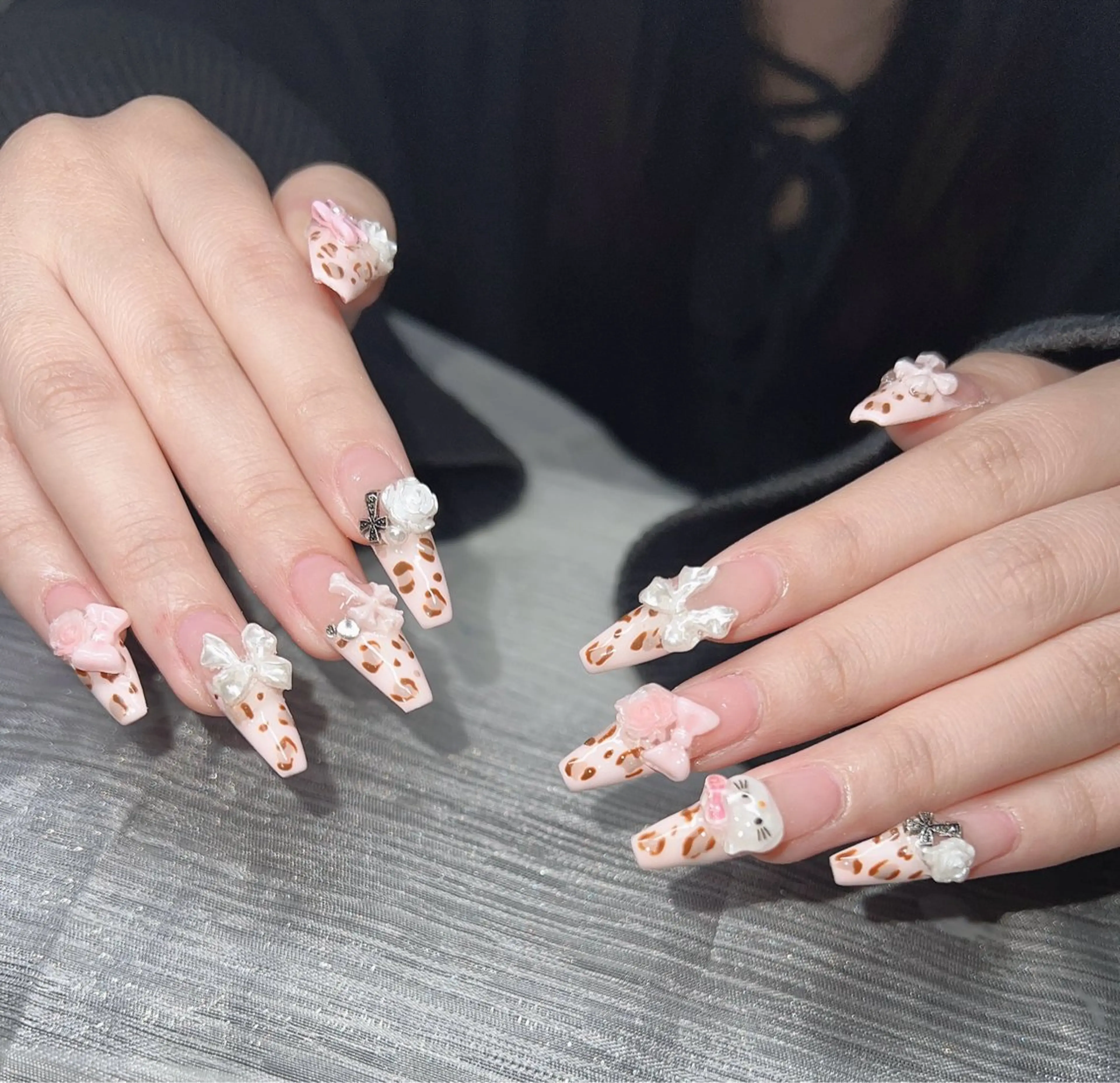 ネイル ハンドネイル Lee Nailsのネイルデザイン
