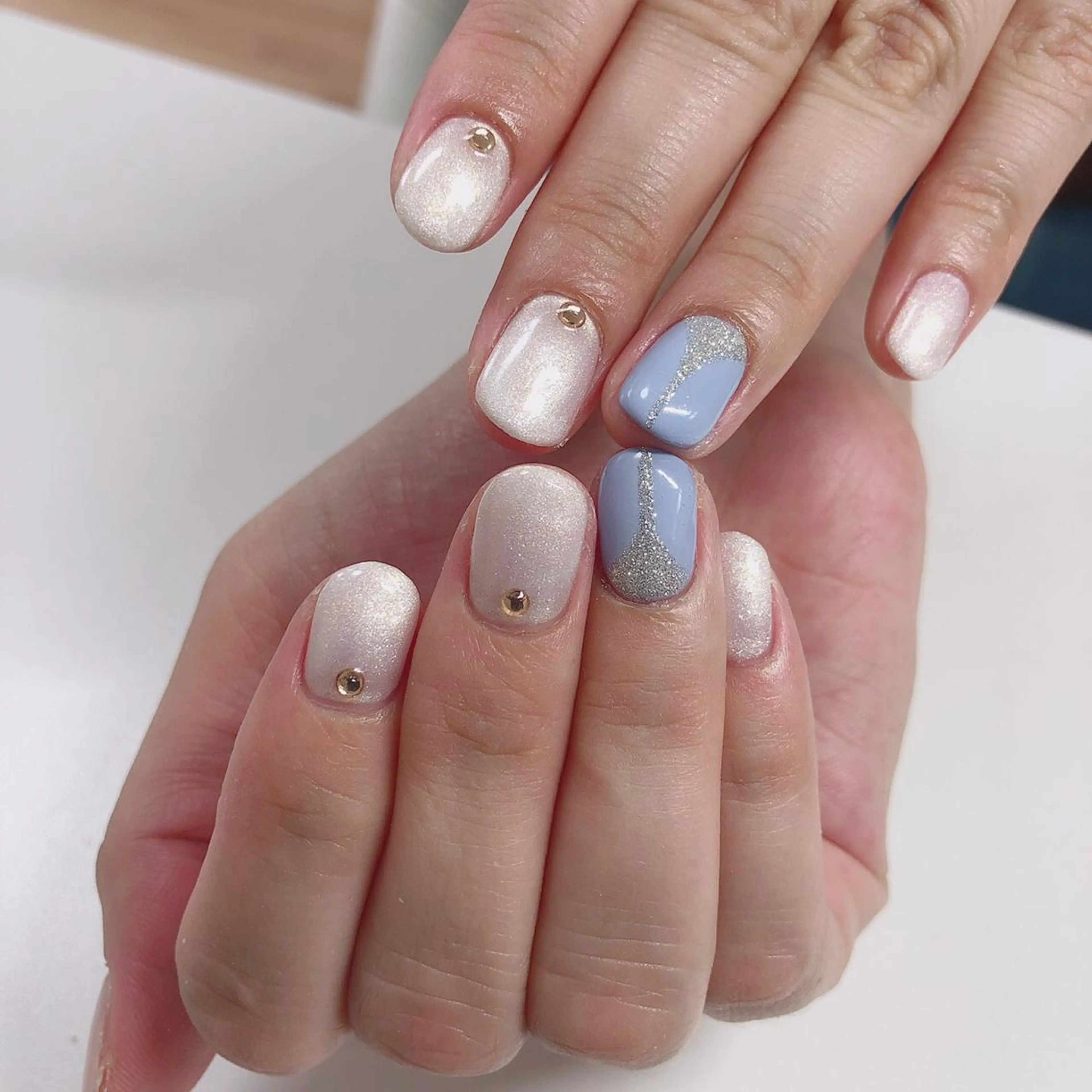 ネイル アートネイル 長さ出し フットネイル グリーン ニュアンスネイル Lily Roseスタッフ一同のマツエク・マツパデザイン