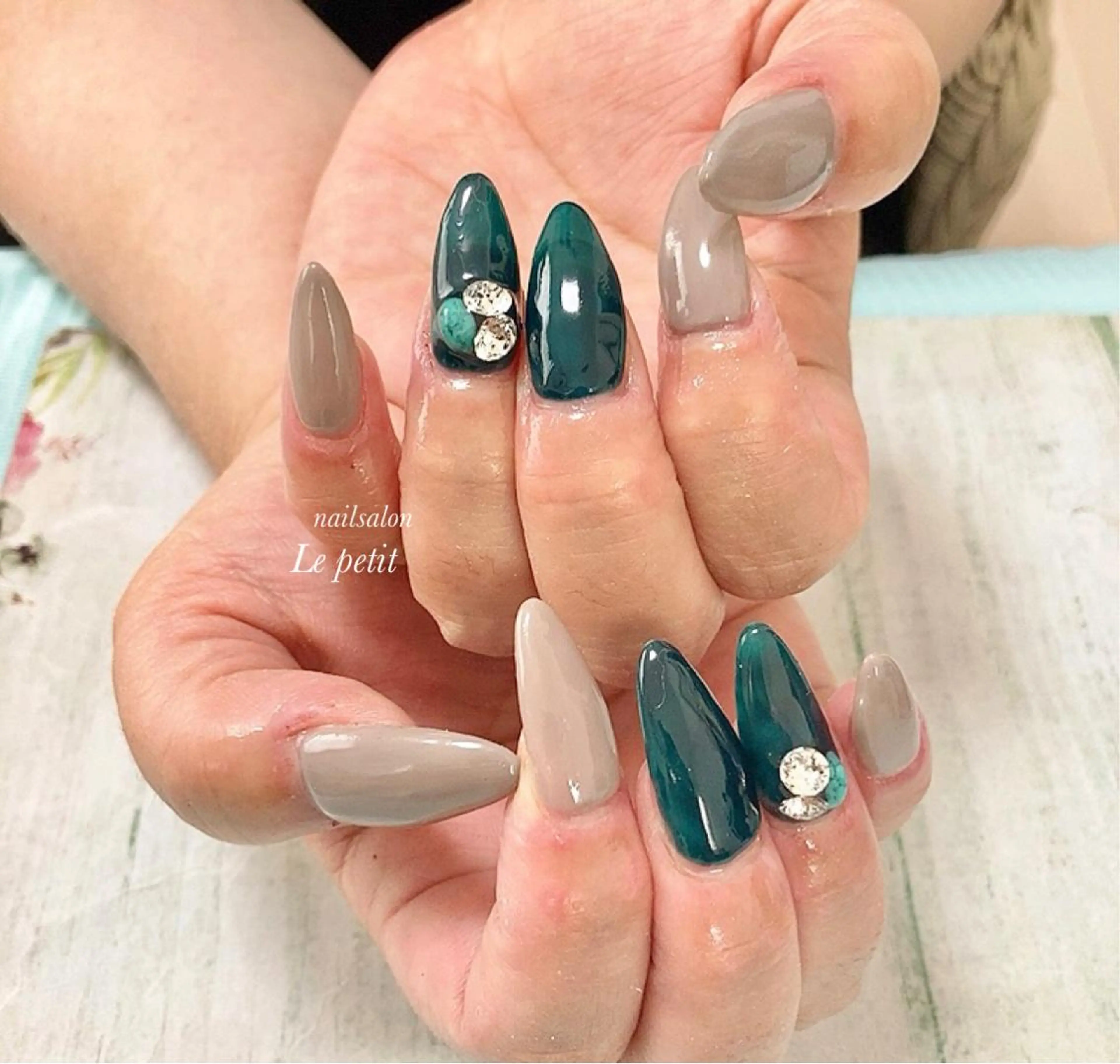 ネイル 石野 広佳のネイルデザイン