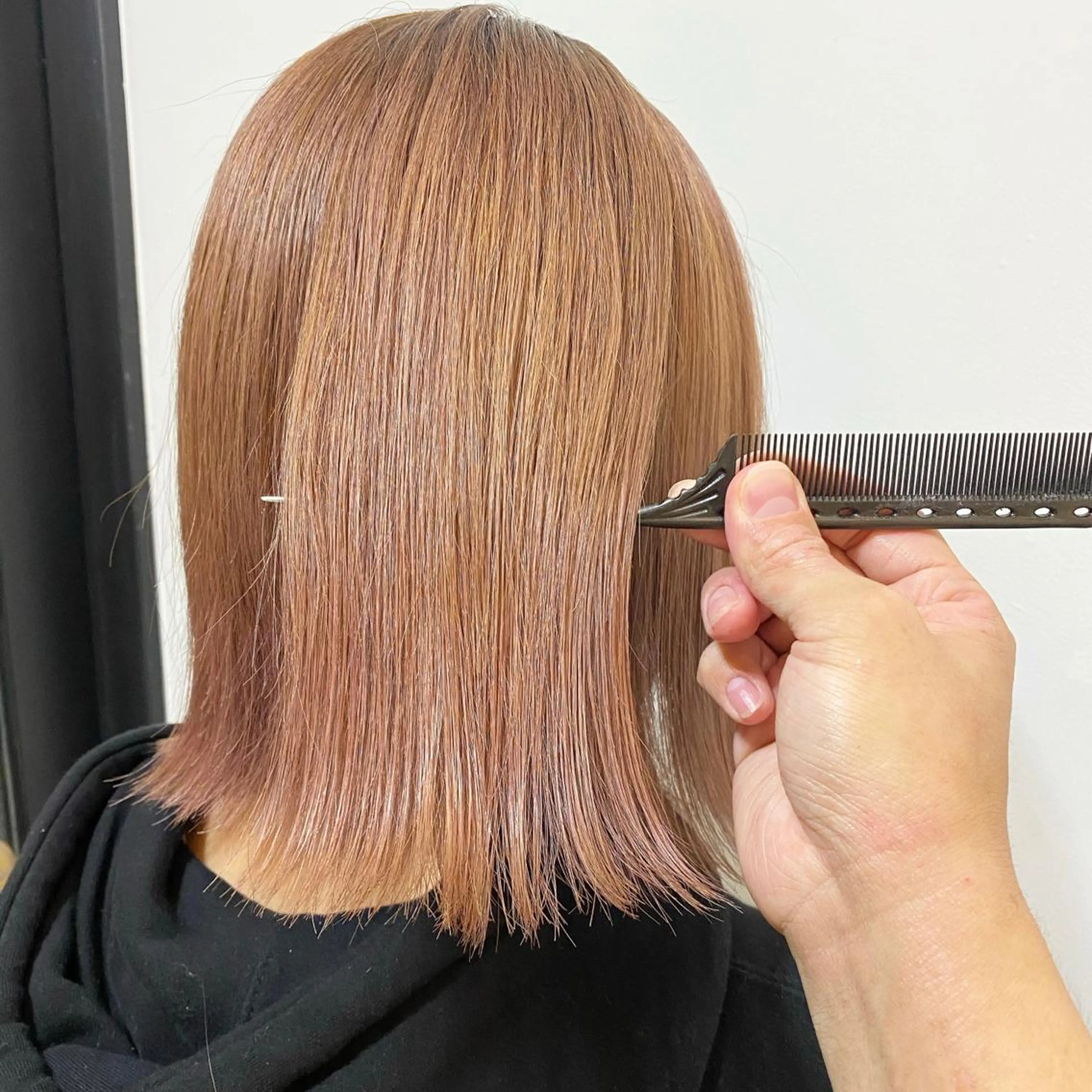 ショート カラー ベージュカラー ブリーチ ピンクカラー ピンクベージュ バイオレットカラー SALOWIN 池袋Suite店所属・髪質改善特化 安東駿介のヘアスタイル