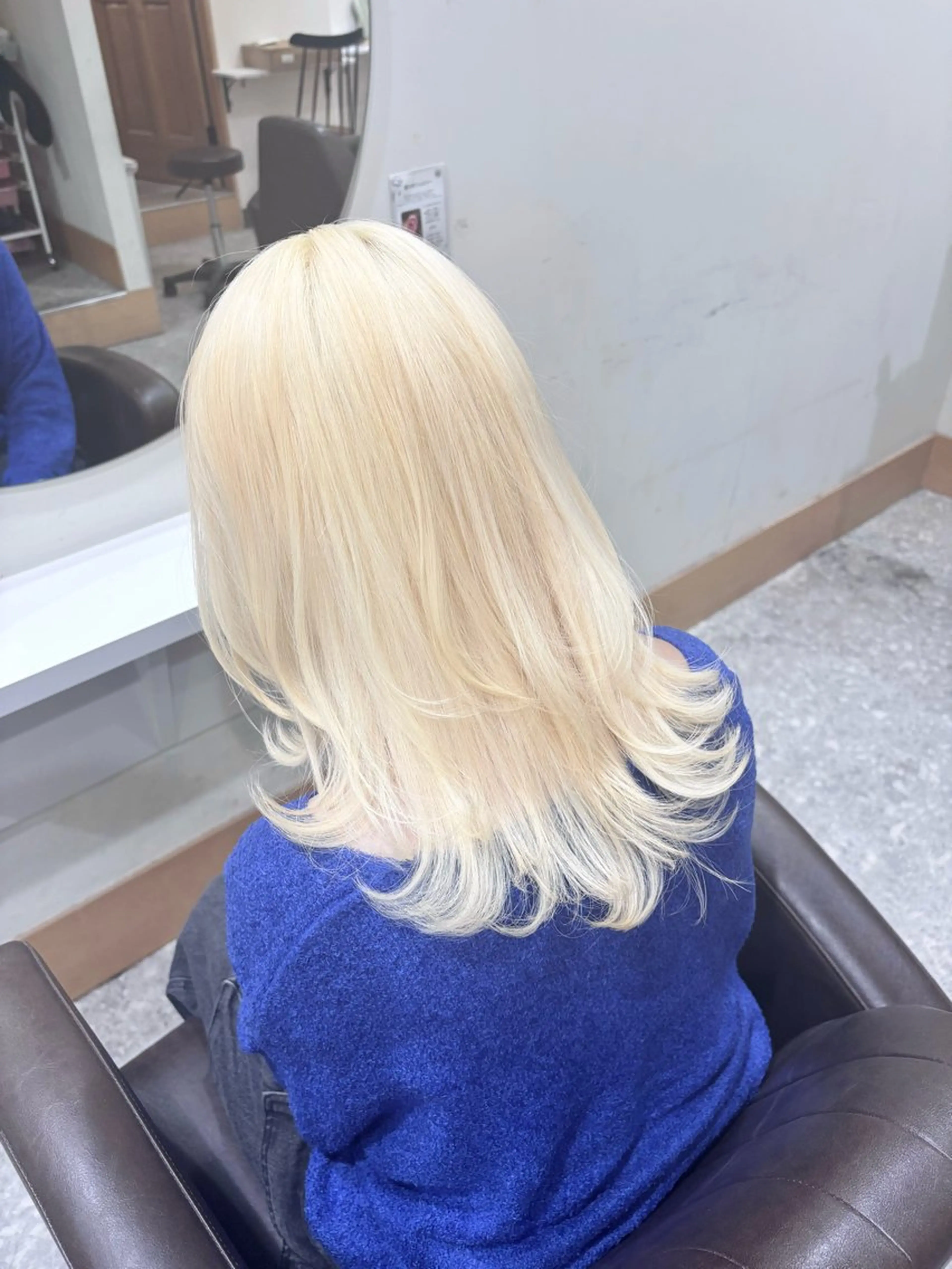 ロング カラー ヘアカラー トリートメント ヘッドスパ ブリーチ予約率90% 以上✨森山陽向のヘアスタイル