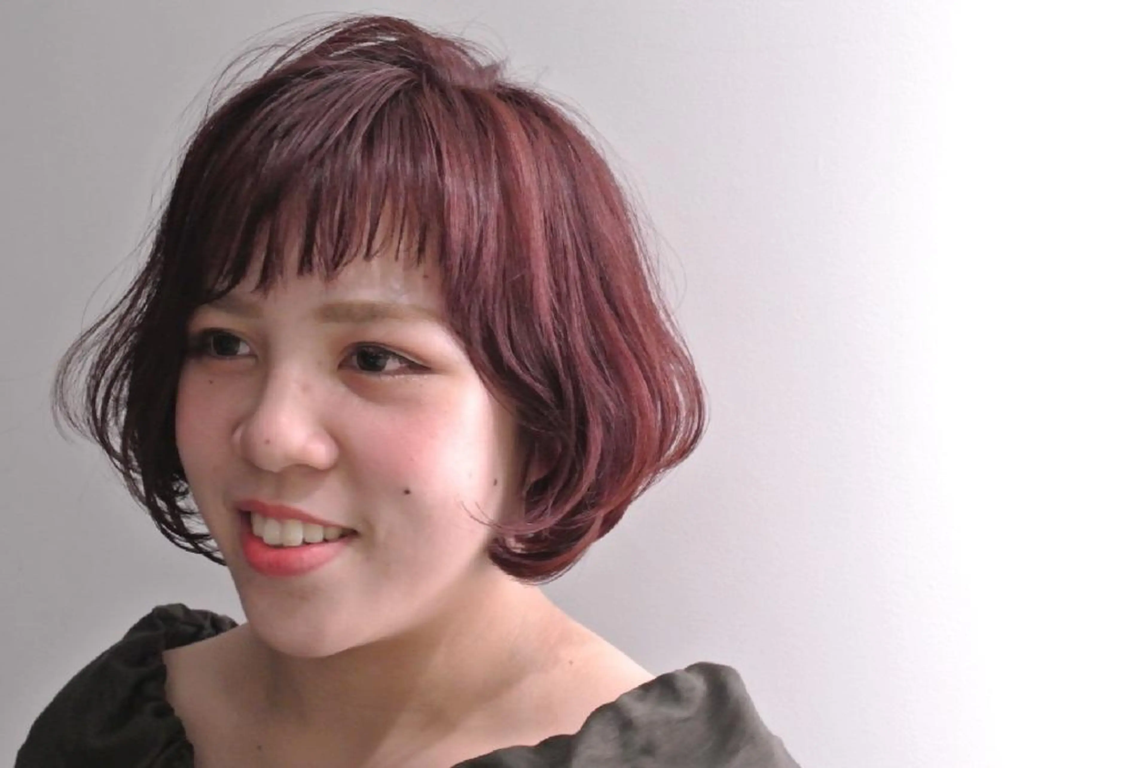 ショート カラー 樋口 千尋のヘアスタイル