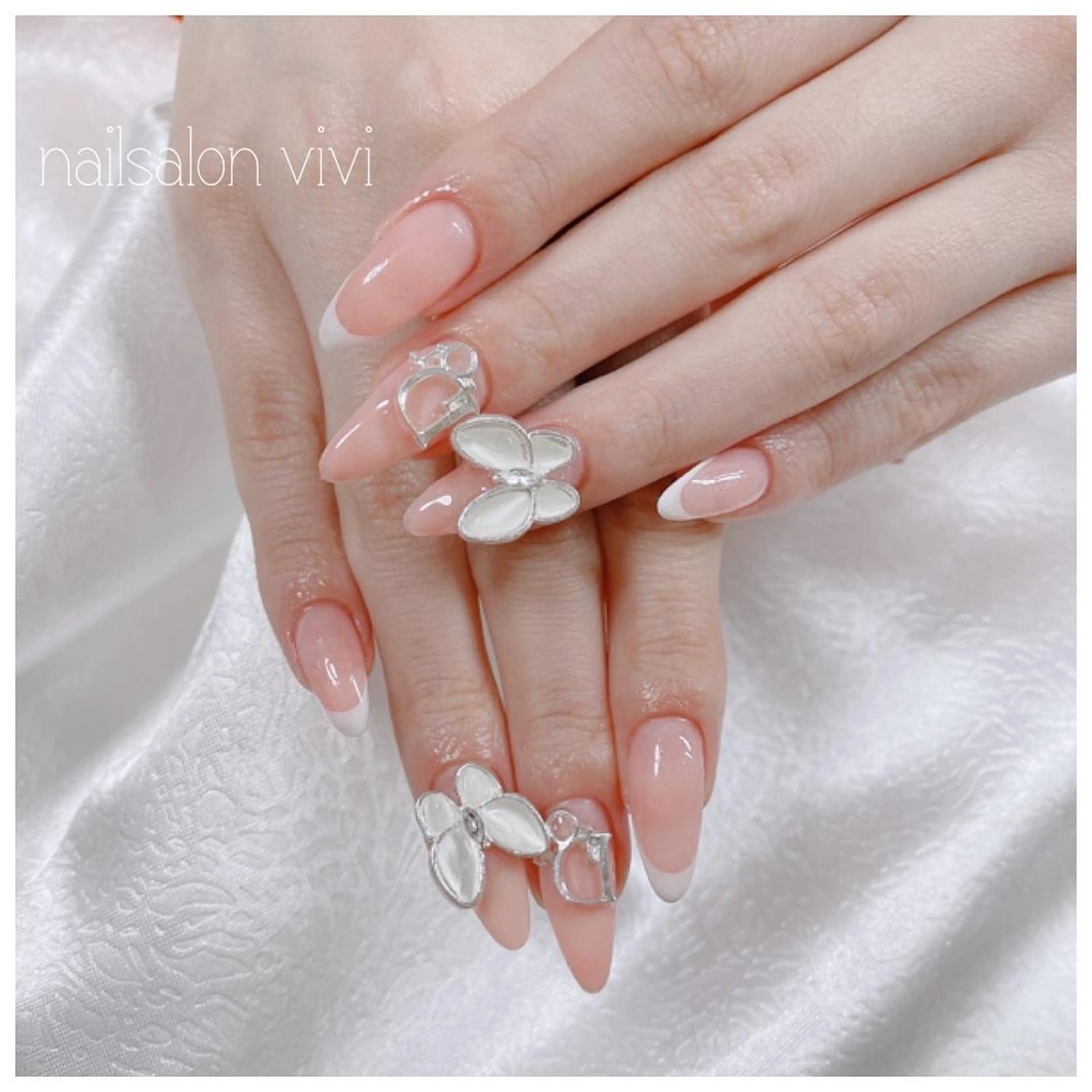 ネイル ＶＩＶＩ nailsalonのネイルデザイン