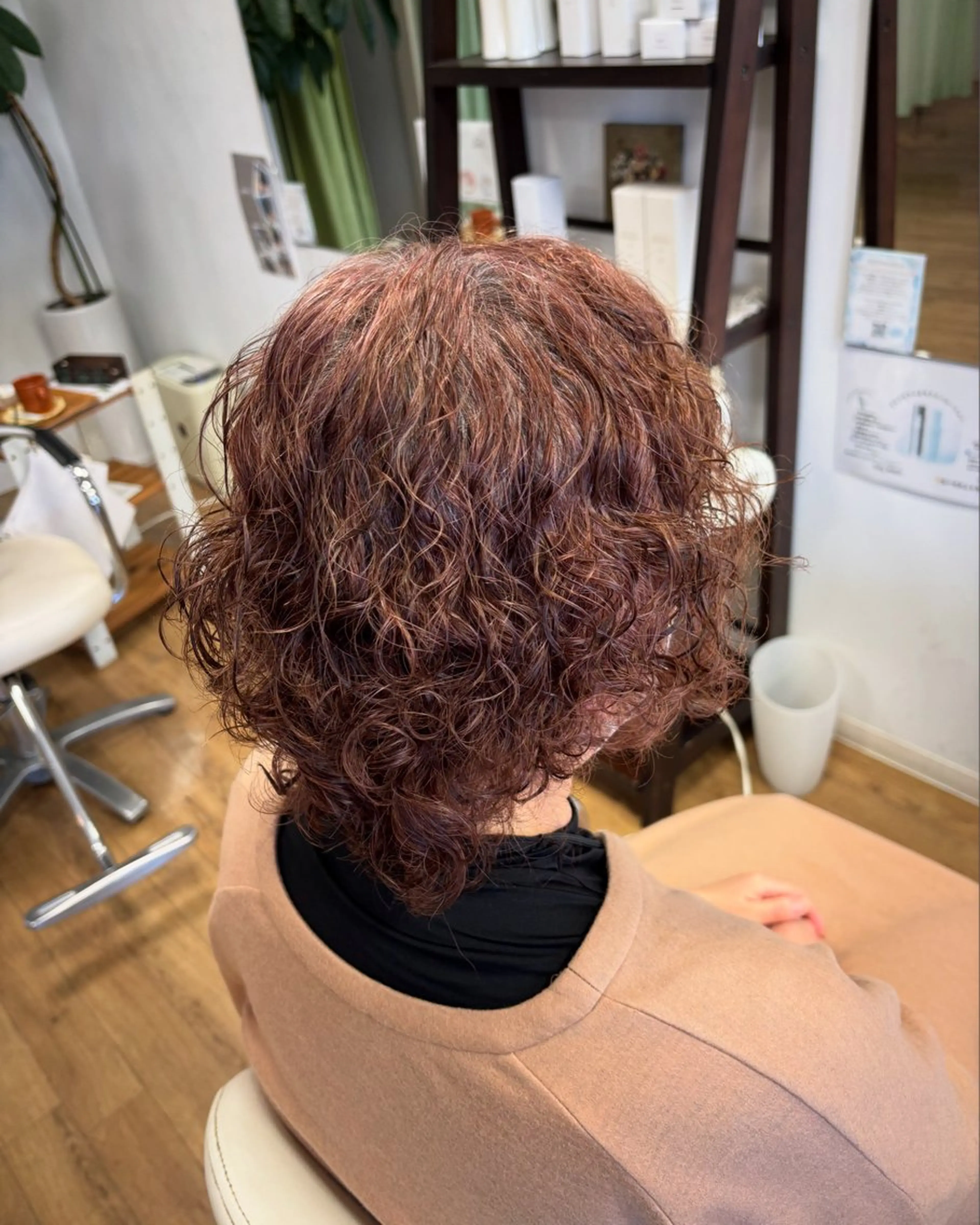 ミディアム パーマ ミディアムパーマ SALOWIN 岡山店所属・ボブ/艶カラー/ manaka 🥣のヘアスタイル