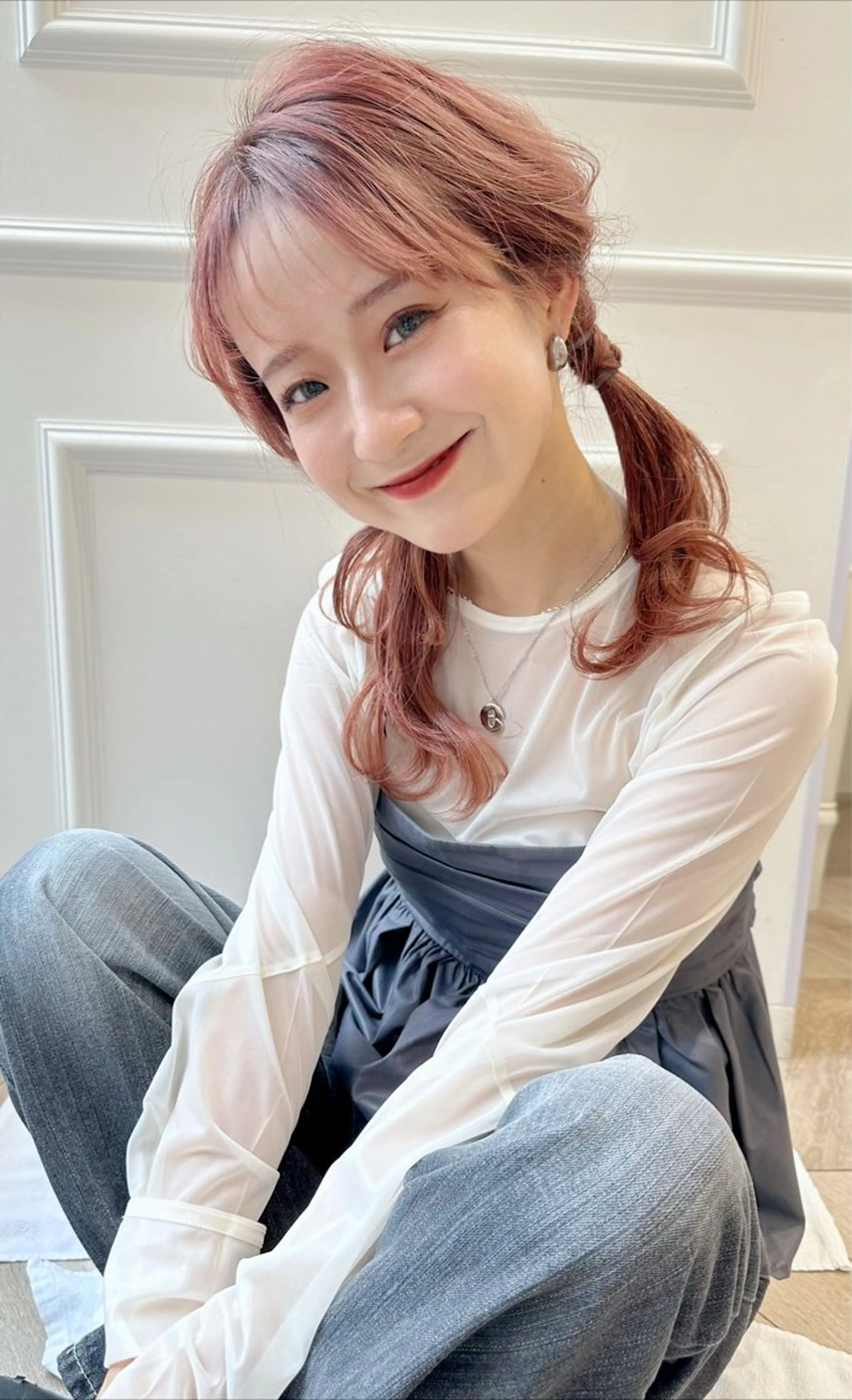 セミロング カラー ヘアカラー トリートメント ベージュ/インナー カラー🤍Rieのヘアスタイル