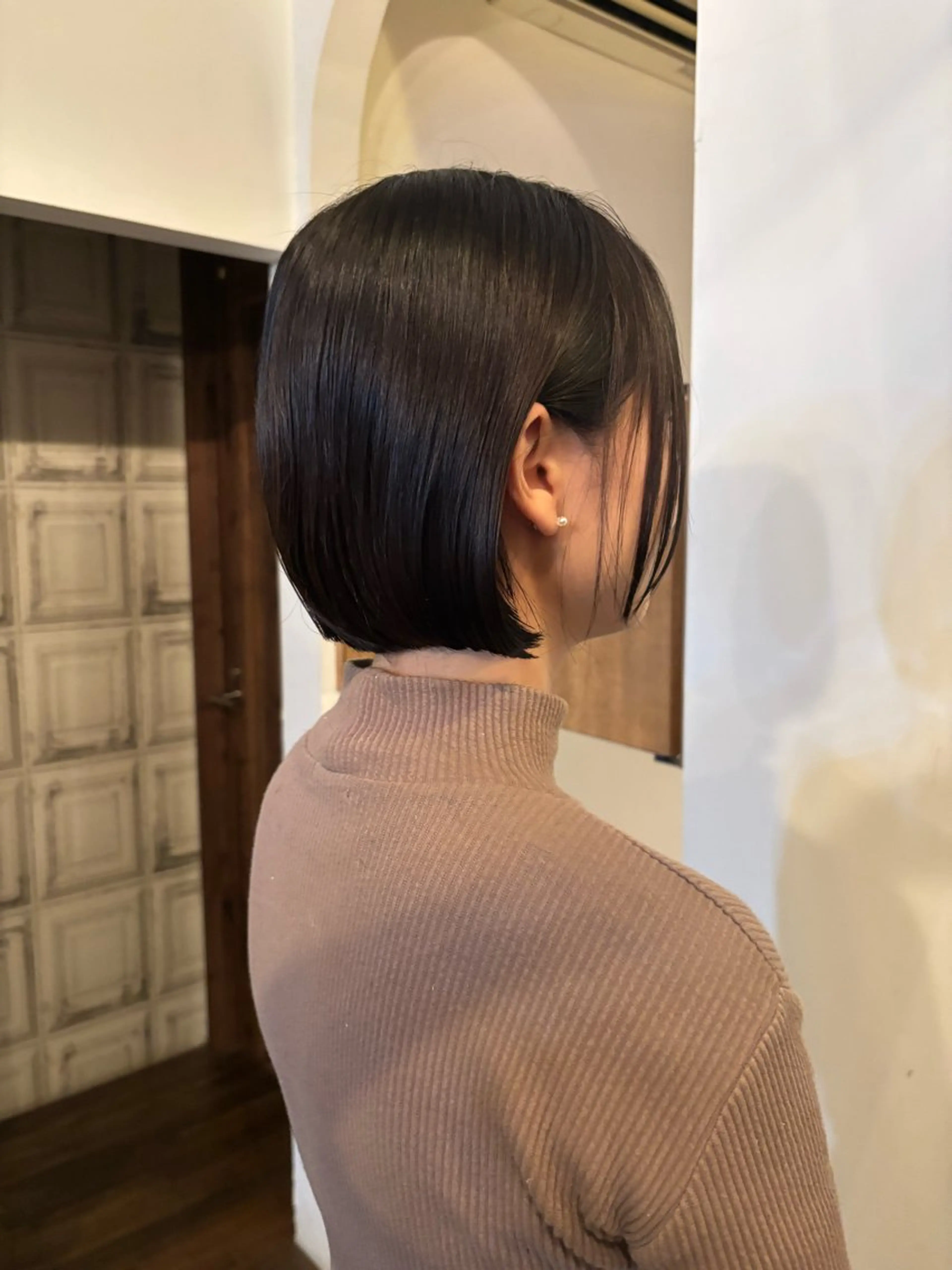 ショート ウシロダ メグミのヘアスタイル