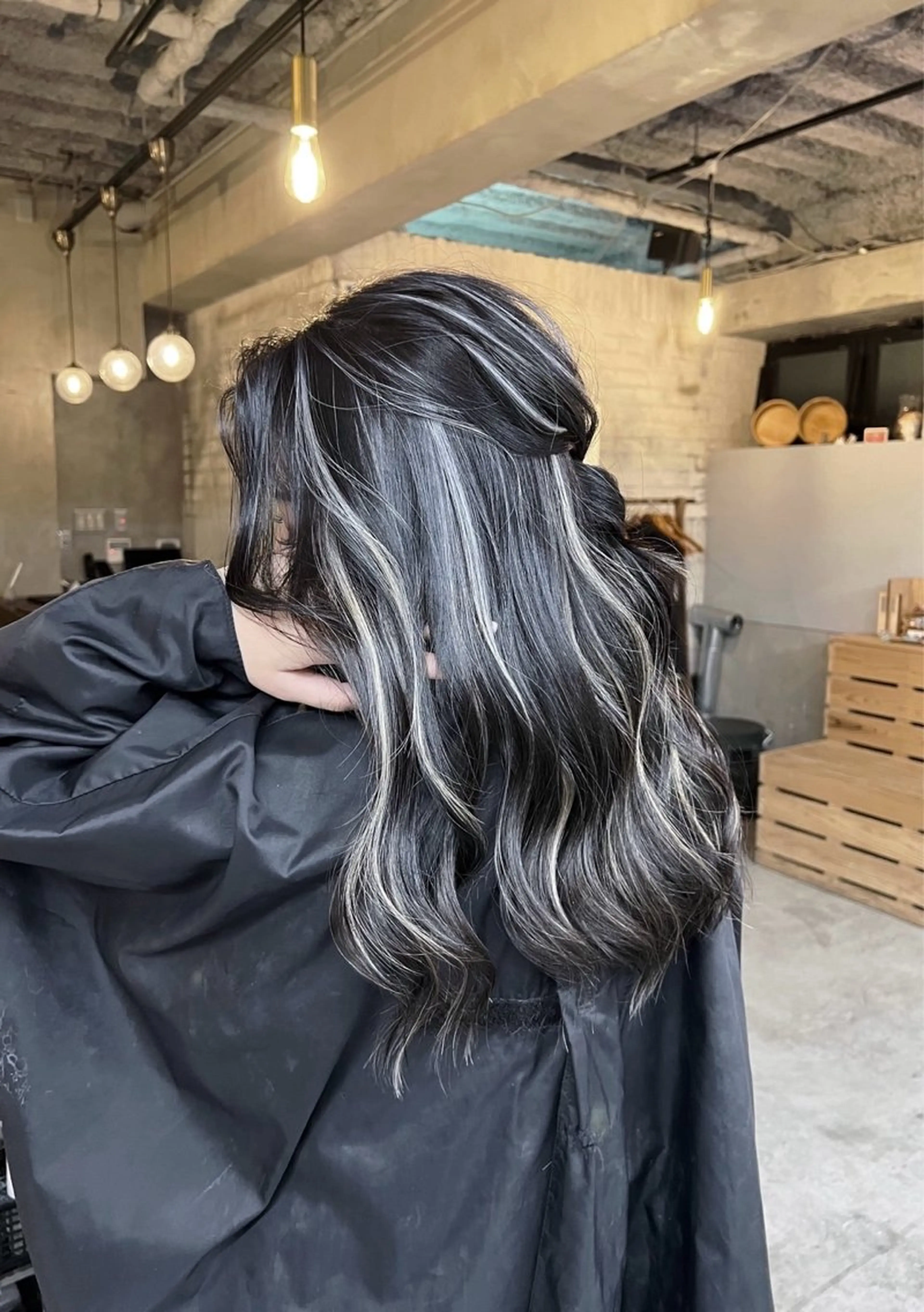 ロング カラー ヘアアレンジ ダークグレー ダークグレージュ グレージュ ハイライトカラー ハイライト ヘアカラー トリートメント ROBIN所属・指名数No.1 /NAOYAのヘアスタイル