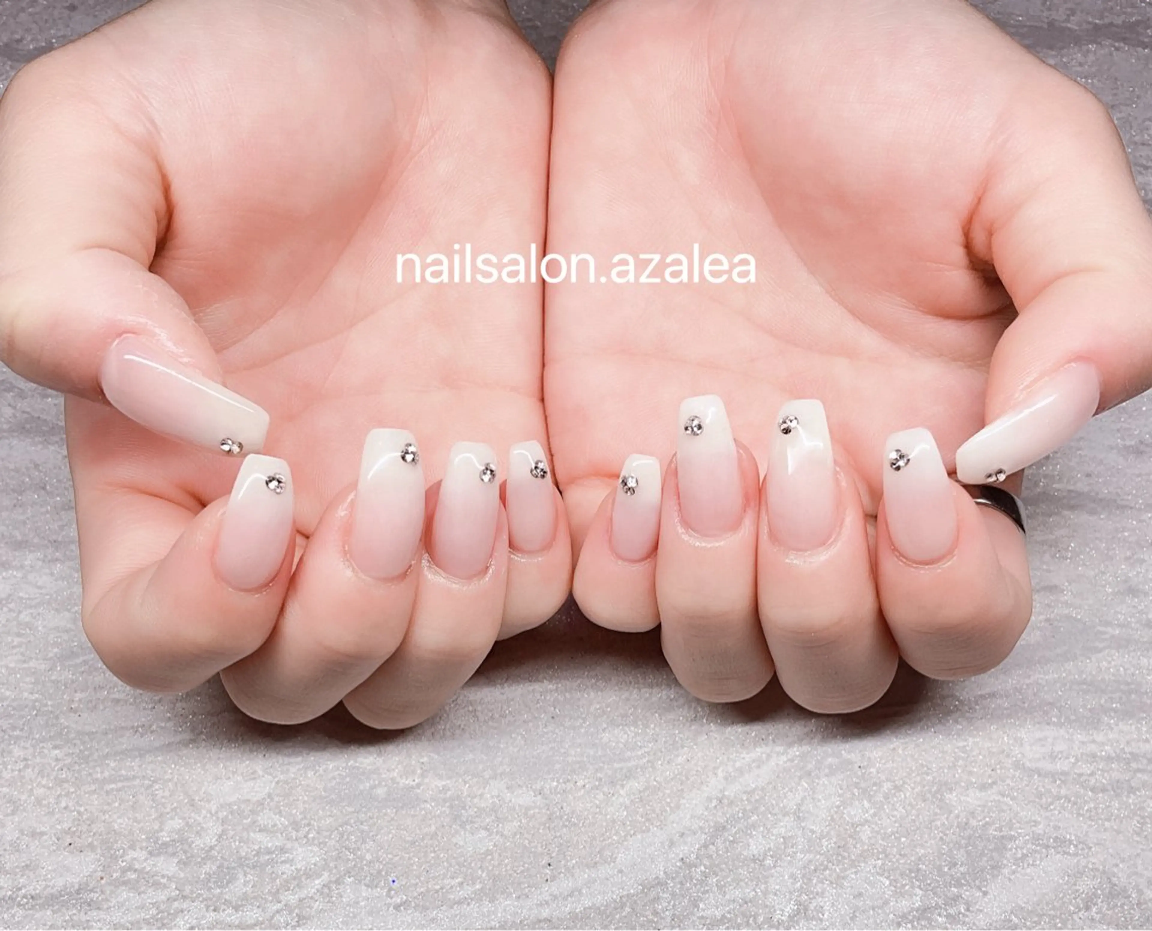 ネイル ハンドネイル R inのネイルデザイン